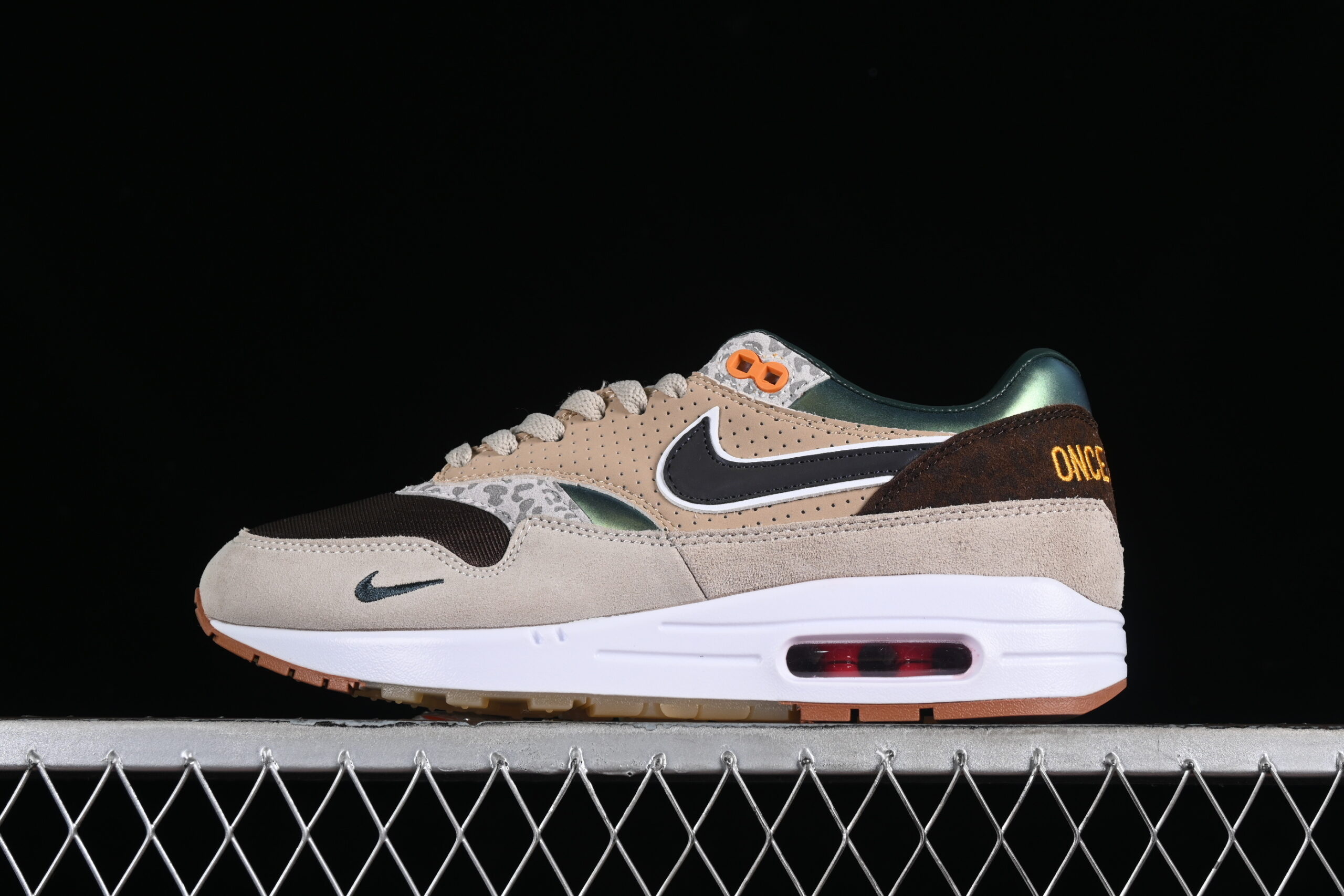 Nike Air Max 1 Nike Retro Running Shoes HQ2640-200