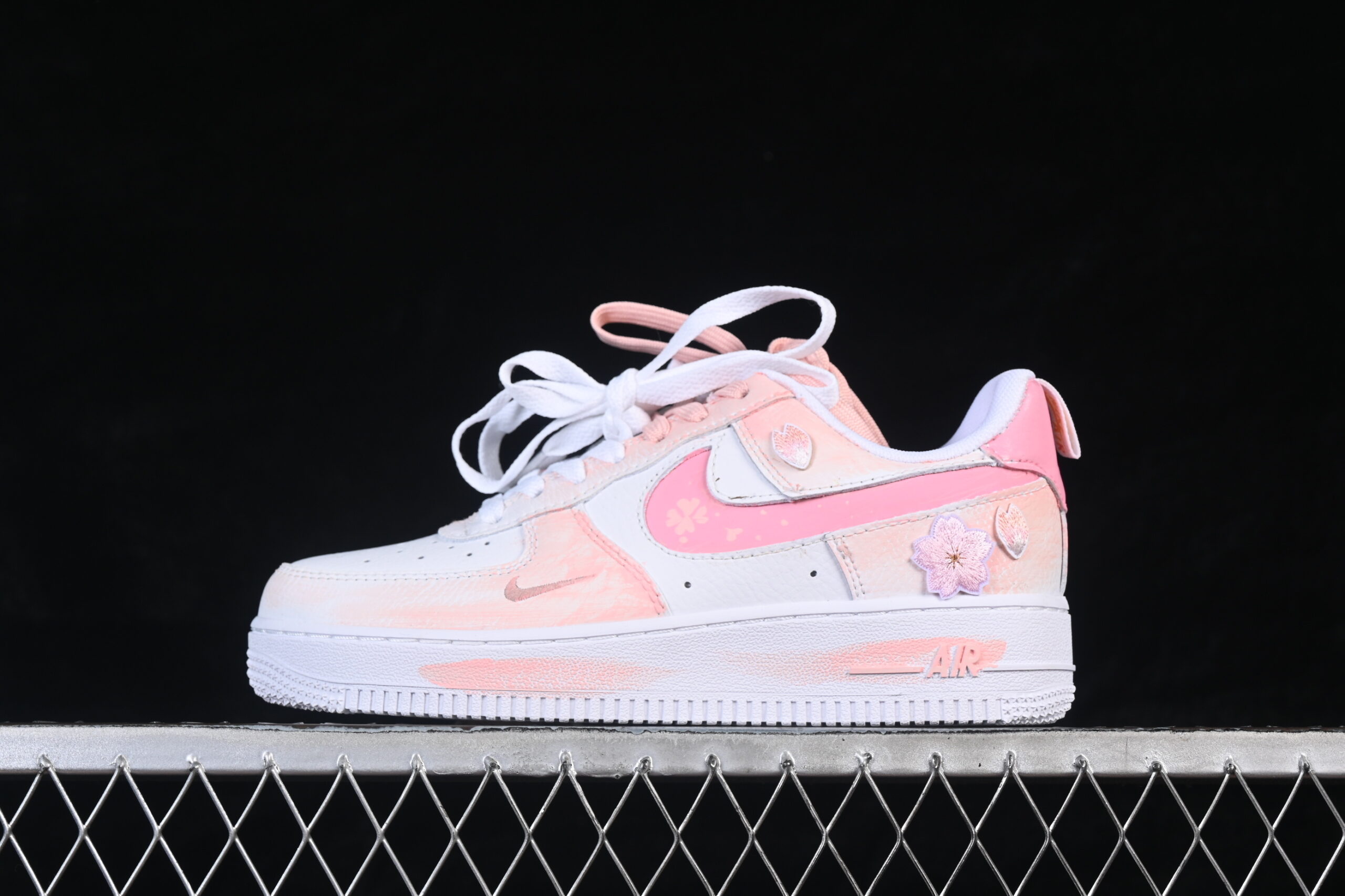 Nike Air Force 1'07 Low "Spring Wild Cherry Prelude" Air Force 1 Low Top Casual Skate Shoes Graffiti Hand Painted FB8971-007