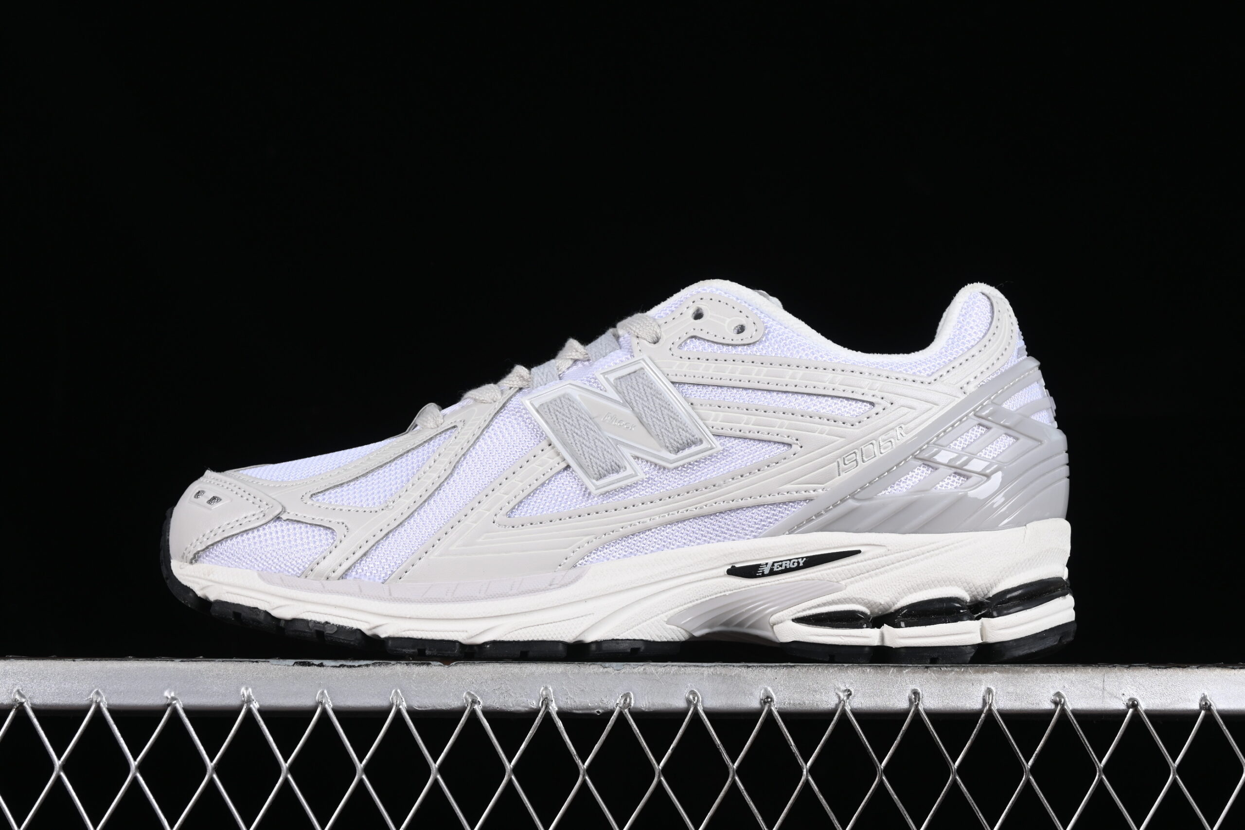Company Level 1906 Series Retro Casual Sports Running Shoes M1906RJG