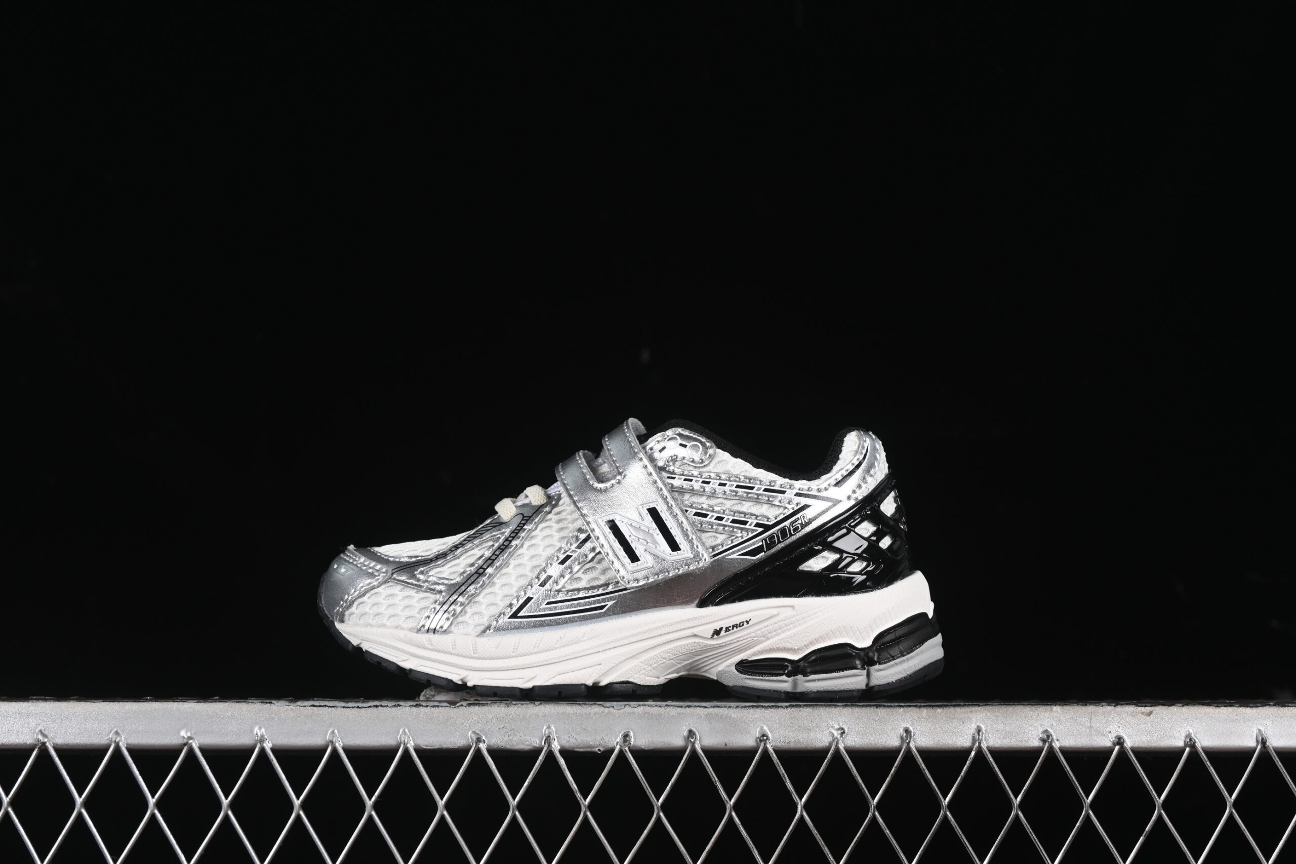 New Balance NB 1906R Series New Balance PV1906ER