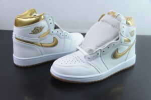 GLO37813637 Air Jordan 1 High OG Non Slip Wear Resistant High Top Basketball Shoes FD2596-200 Brown
