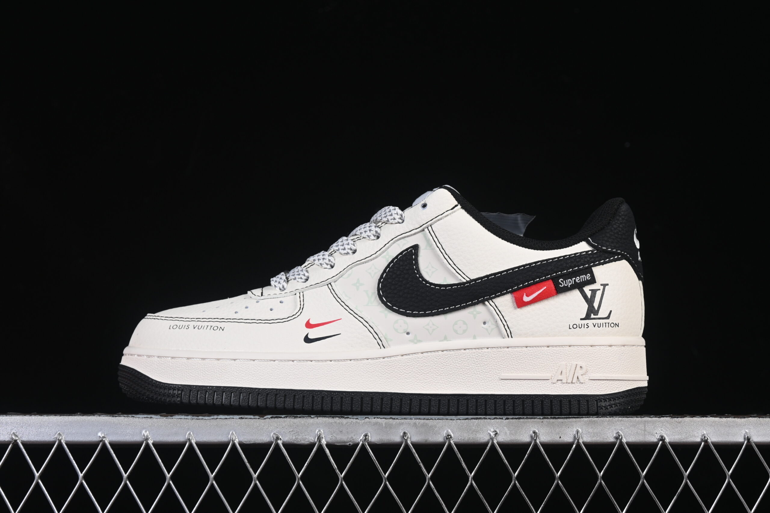 Nike Air Force 1'07 Low LV Collaboration Cream Black Red Air Force 1 Low Top Casual Skate Shoes MZ9588-812