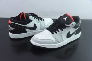 HLE23332035 Nike Air Jordan 1 OG Non Slip Wear Resistant Low Top Retro Basketball Shoes White Green 553560 045