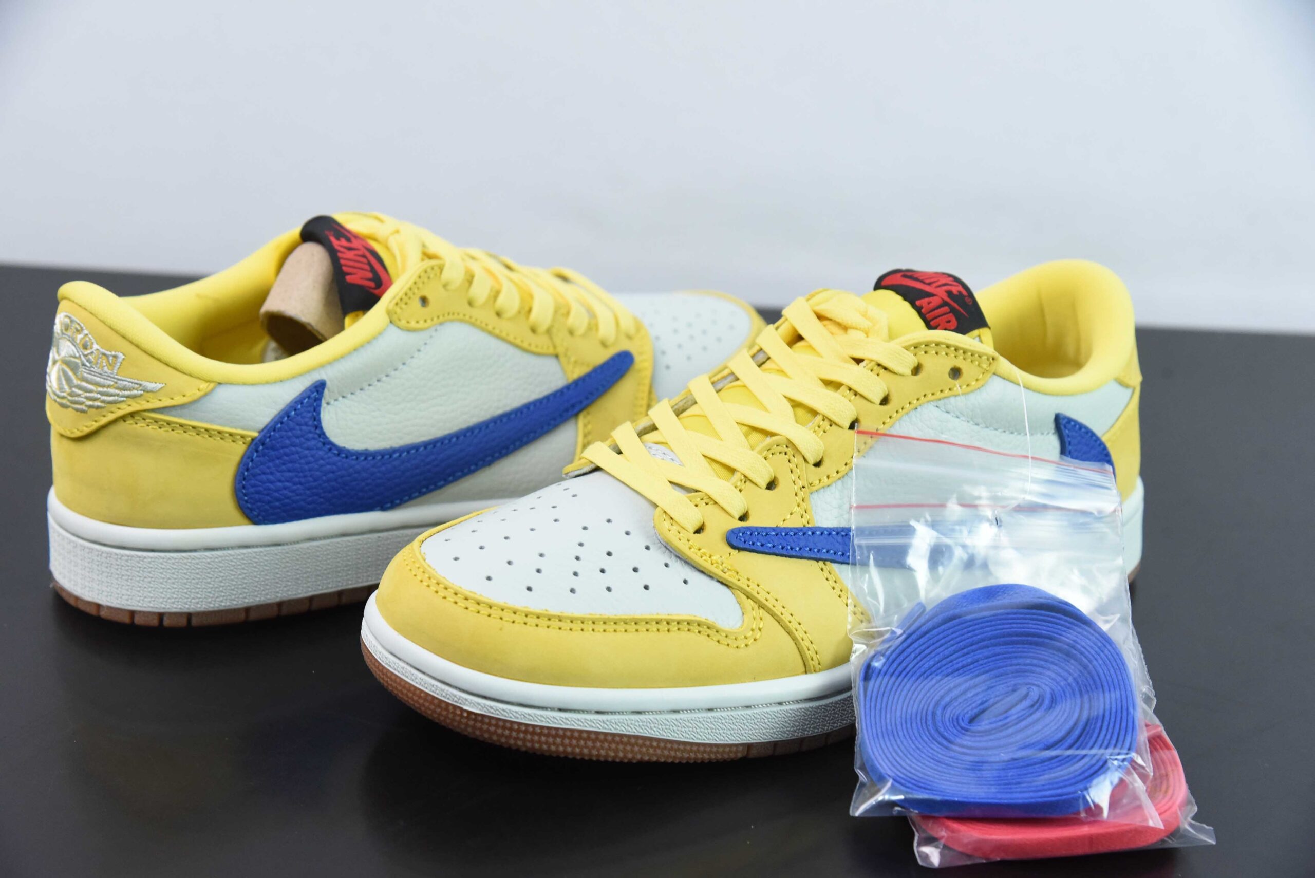 Nike Air Jordan 1 hnh61305044-airjordan-1