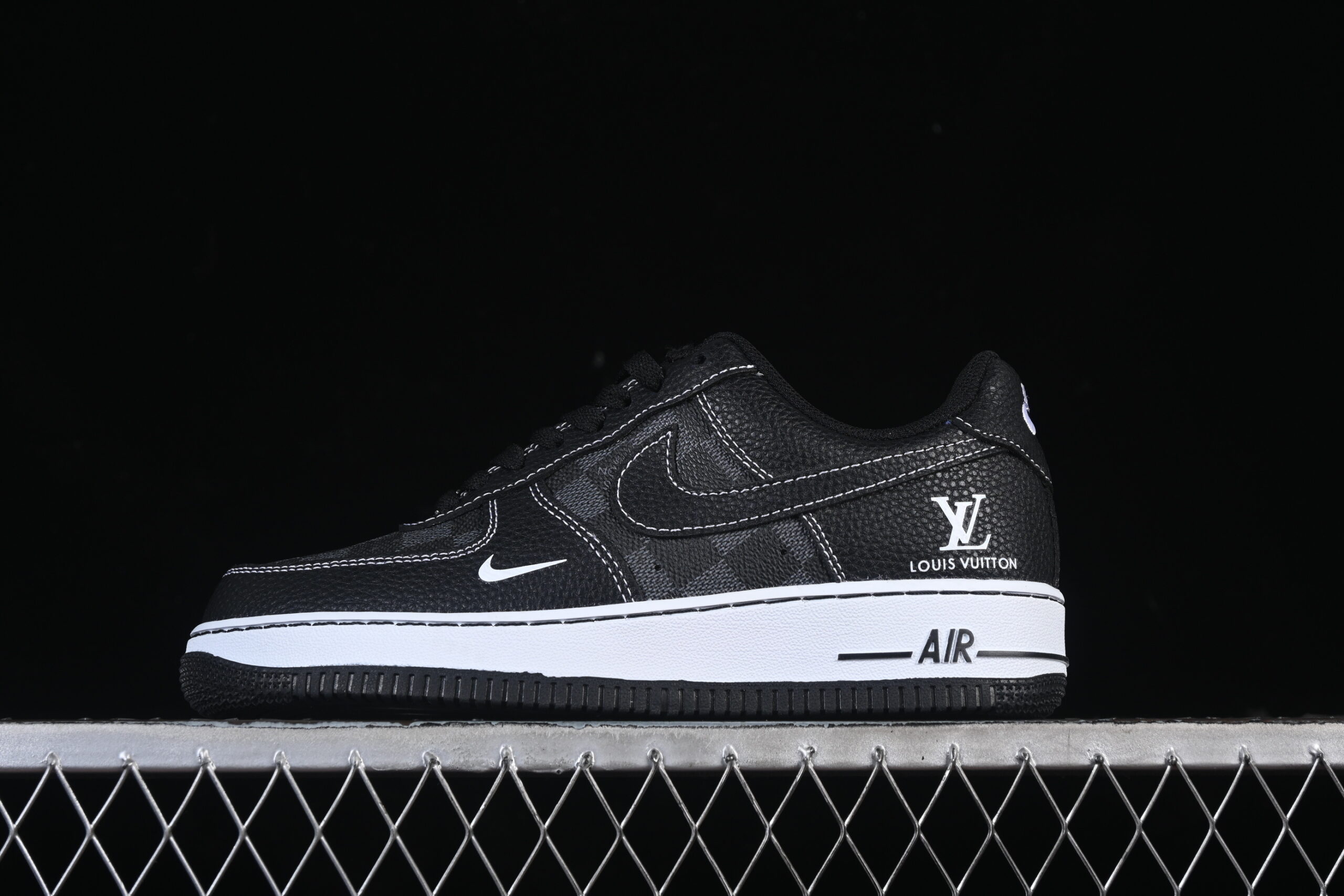 Nike Air Force 1'07 Low LV Collaboration Black Air Force 1 Low Top Casual Skate Shoes CZ3986-001