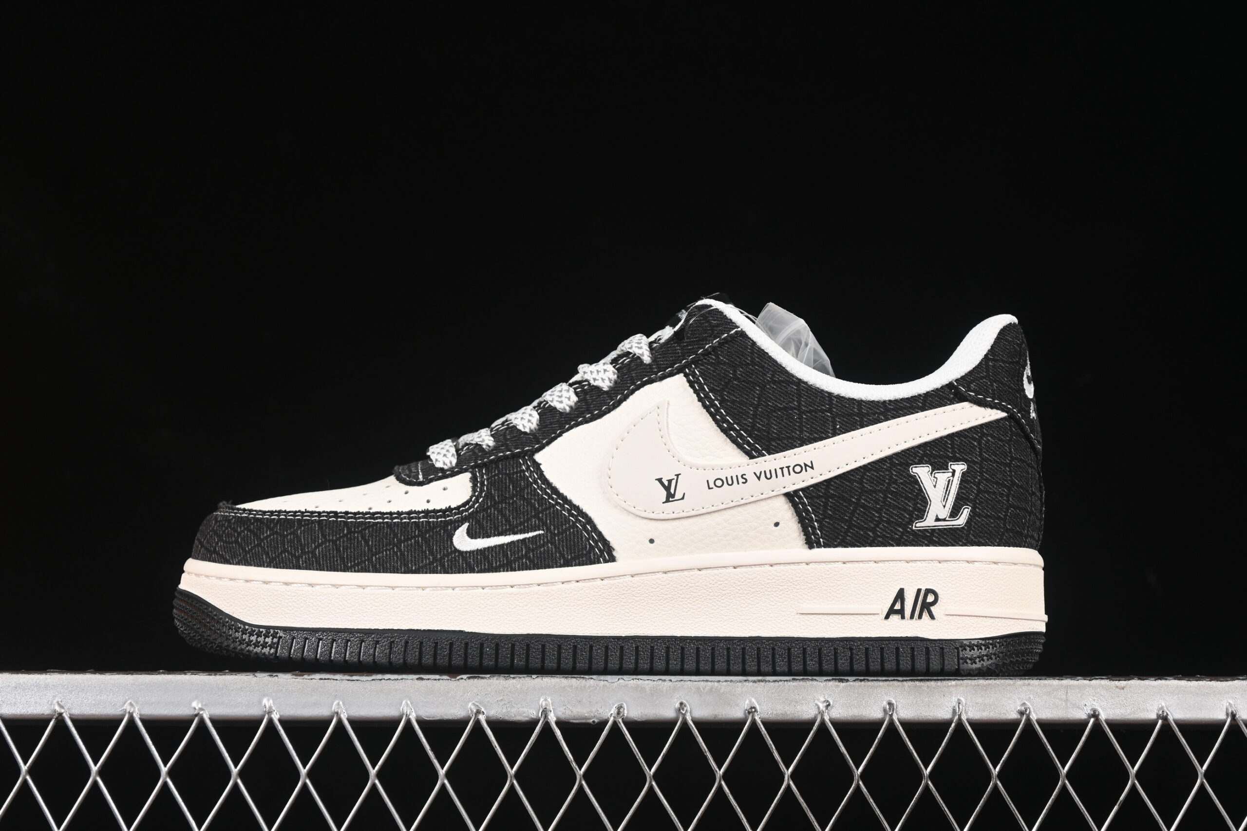 Nike Air Force 1'07 Low LV Collaboration Black Air Force 1 Low Top Casual Skate Shoes XS1958-550