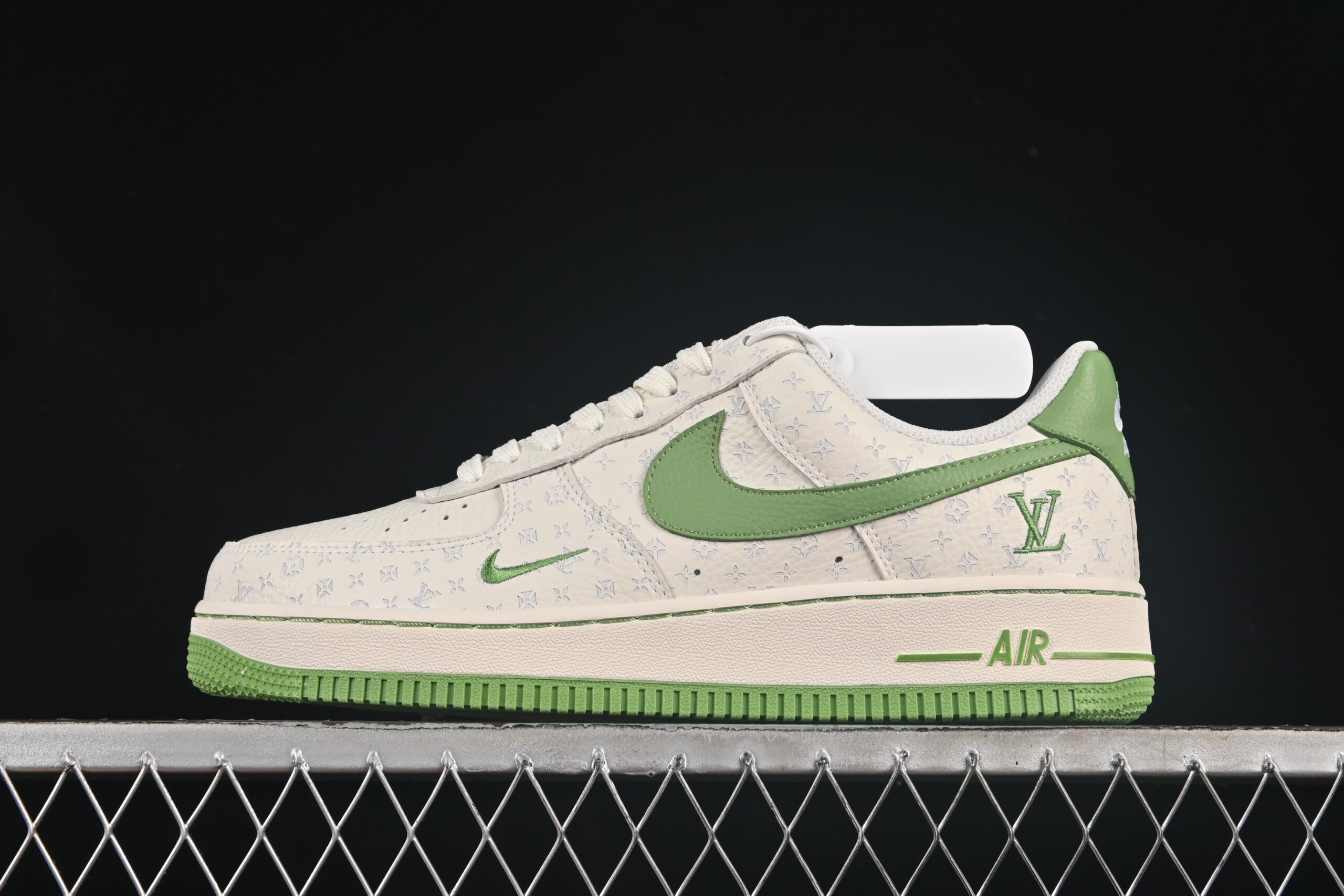 Nike Air Force 1'07 Low LV Collaboration White Green Air Force 1 Low Top Casual Skate Shoes LW9279-016