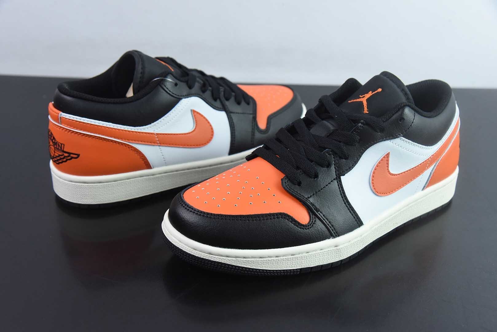 KAJW73898038 Nike Air Jordan 1 Jordan 1 Black White Low Top Retro Culture Basketball Shoes 553558-081