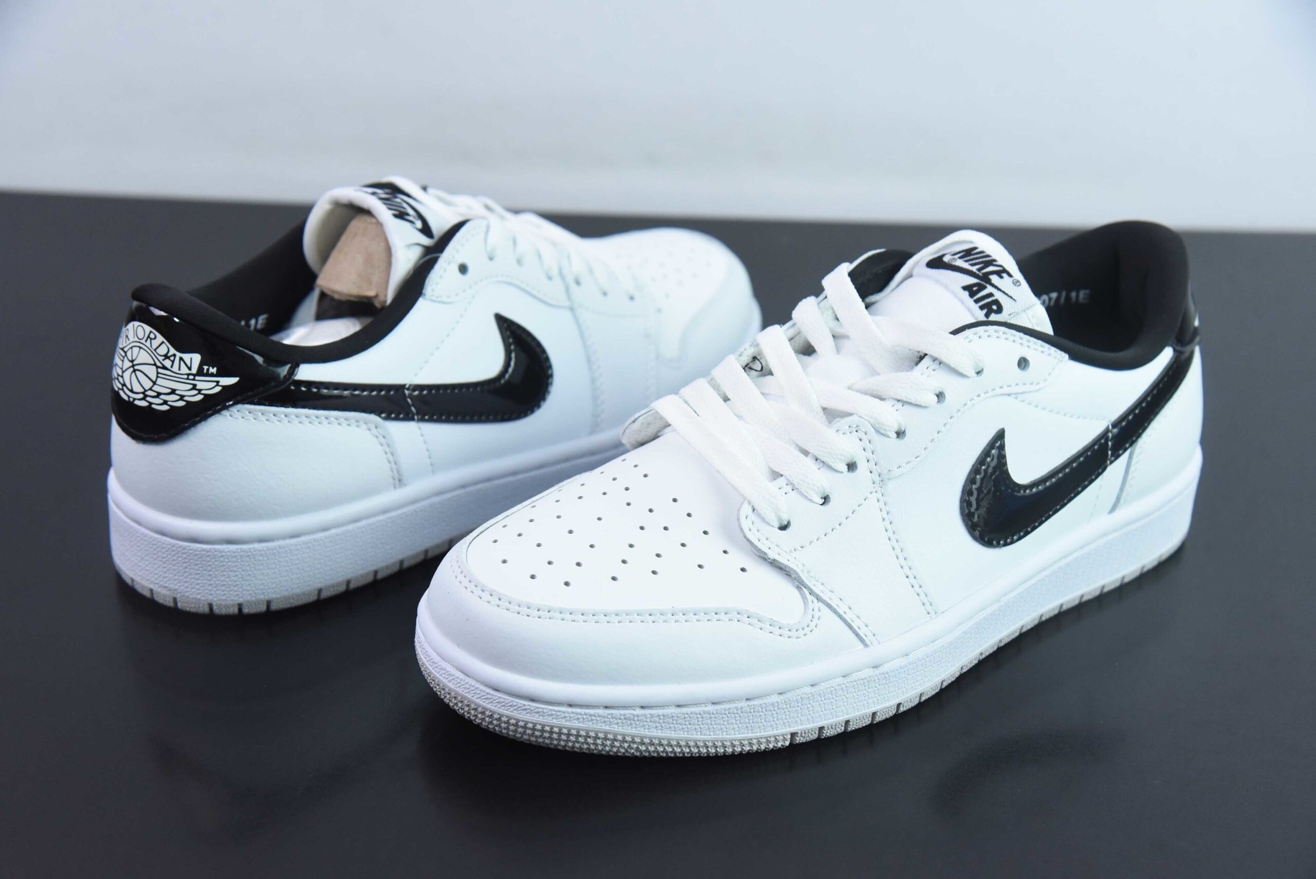 LAJA45431037 Nike Air Jordan 1 "85 Low Top Series White Black FB9933-102