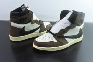 LIW25312347 Travis Scott x Air Jordan 1 High OG SP TS Collaboration Brown Reverse Swoosh High Top CD4487-100