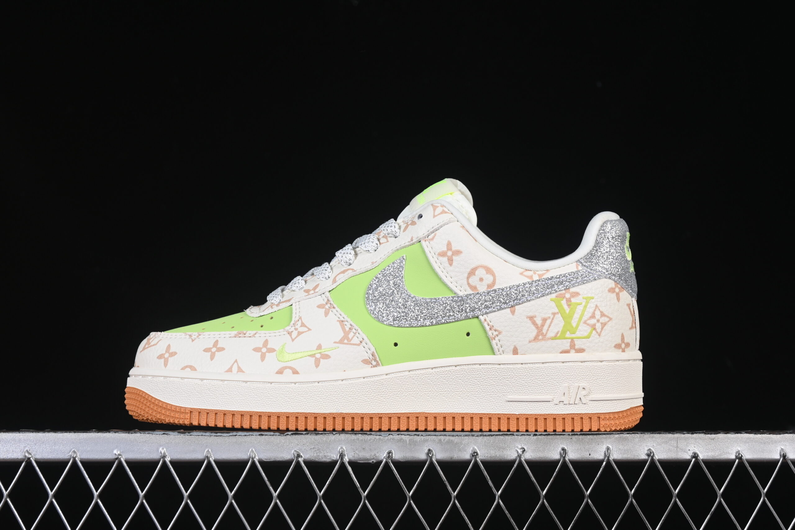 Nike Air Force 1'07 Low LV Collaboration Green Air Force 1 Low Top Casual Skate Shoes DF0188-079