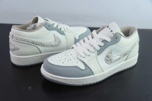 NAJV43111331 Nike Air Jordan 1 Jordan 1 White Low Top Culture Casual Skate Shoes IH7323 100