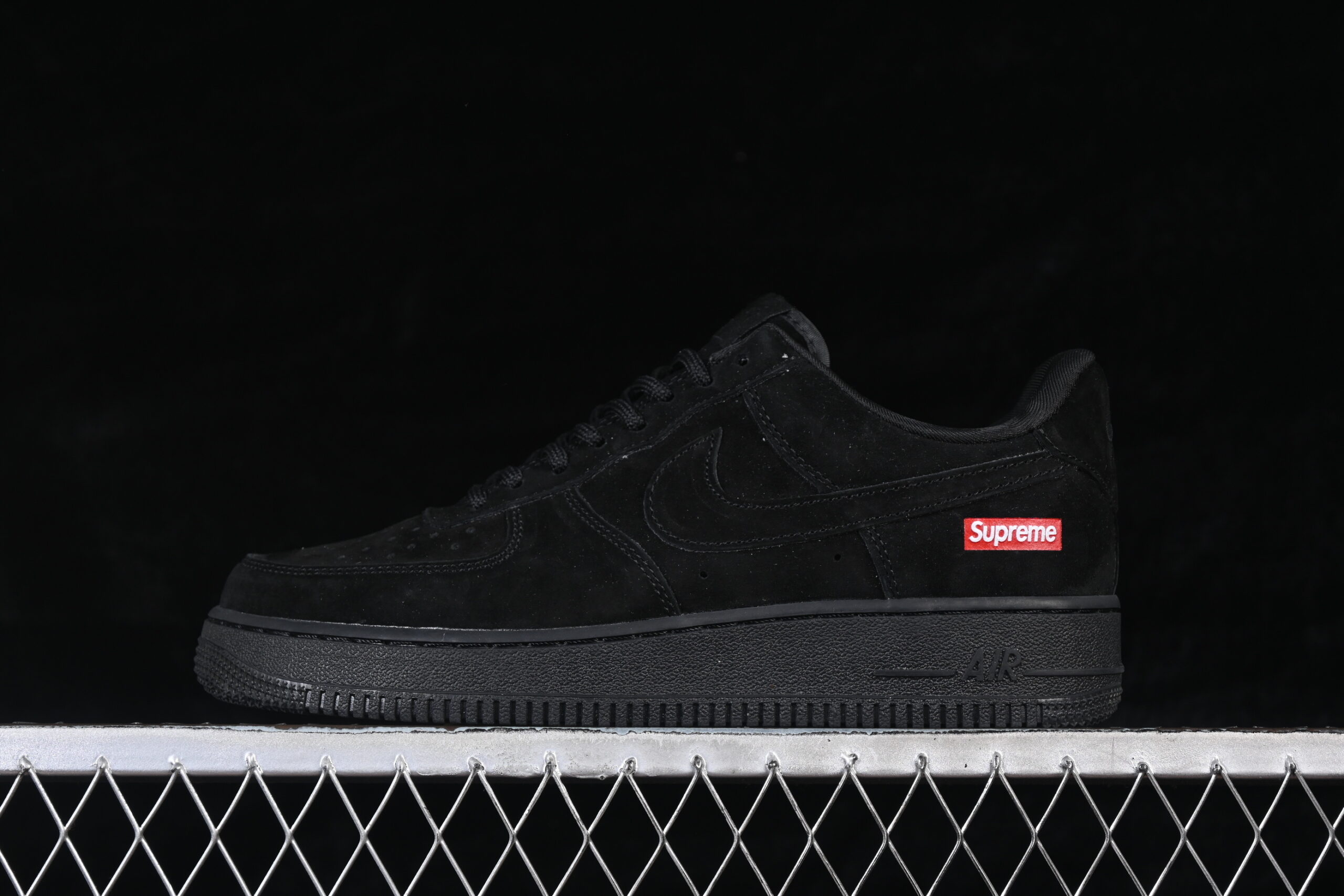 Nike Air Force 1'07 Low Supreme Collaboration Air Force 1 Low Top Casual Skate Shoes DF0188-119