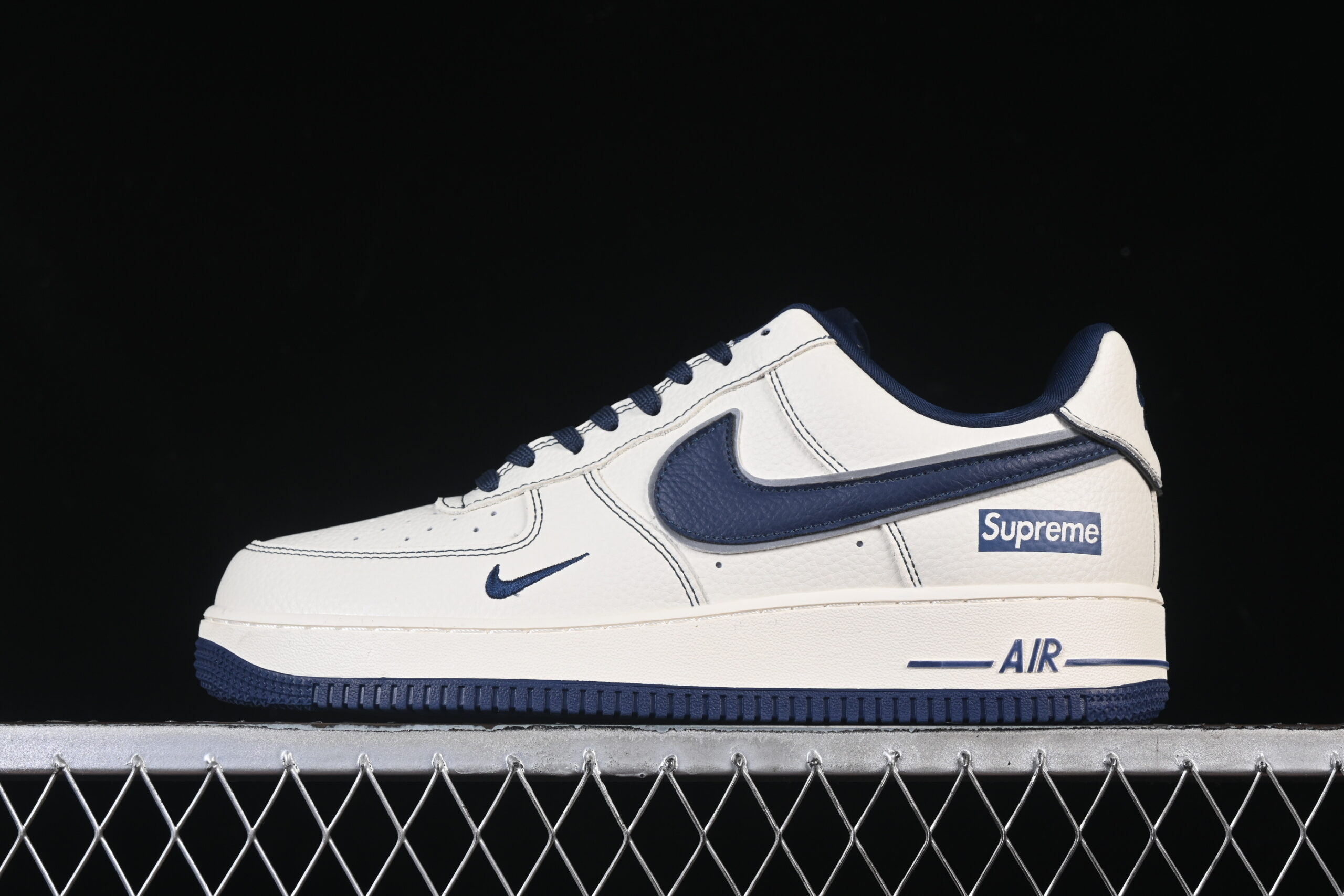 Nike Air Force 1'07 Low Supreme Collaboration Blue Air Force 1 Low Top Casual Skate Shoes DD1982-319
