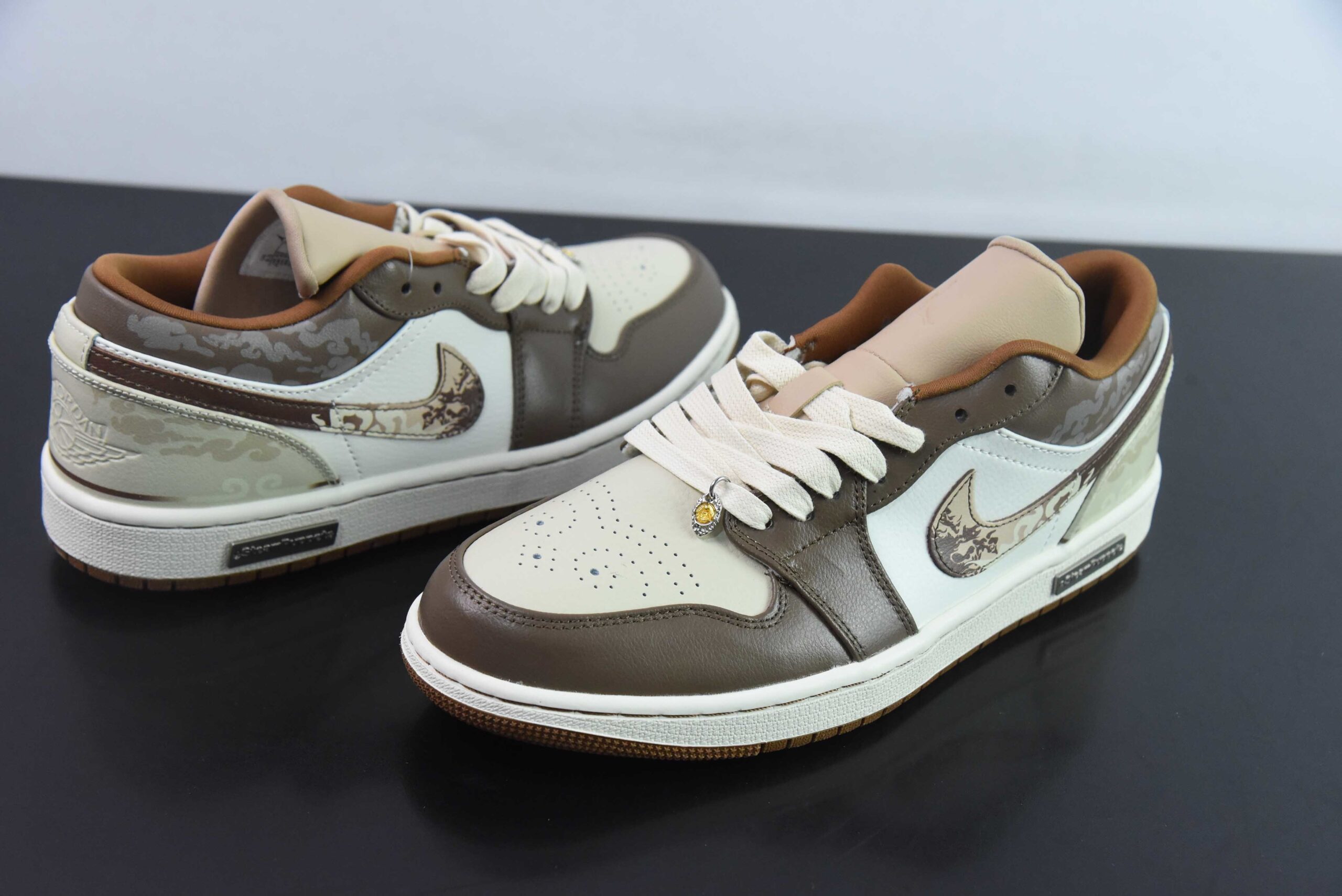 OAJI35689038 Nike Air Jordan 1 Low Top Retro Basketball Shoes HF5753-221 aj1 Low Top