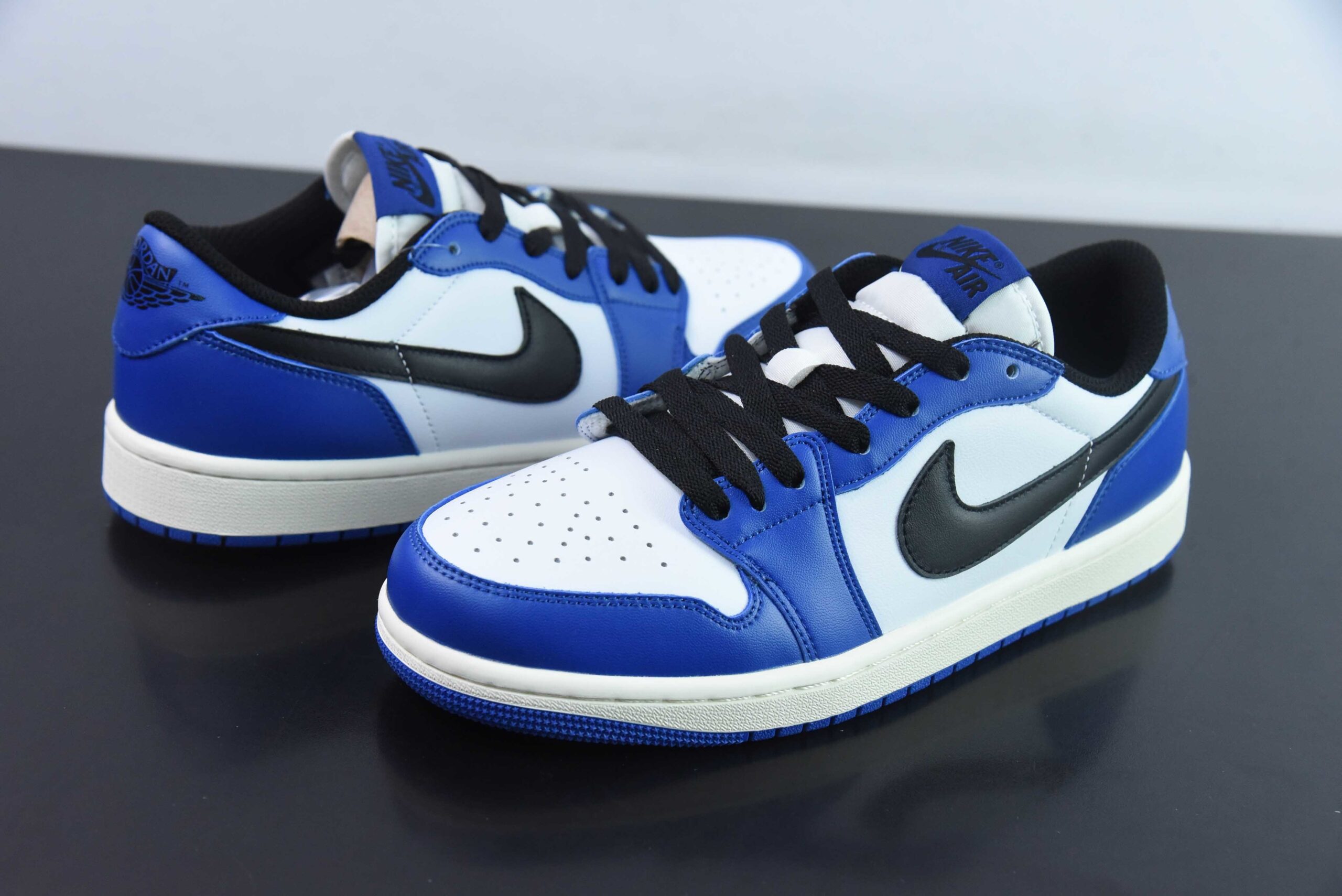 PAJM63840136 Nike Air Jordan 1 Jordan 1 Blue White Black Low Top Culture Casual Skate Shoes CZ0790 140