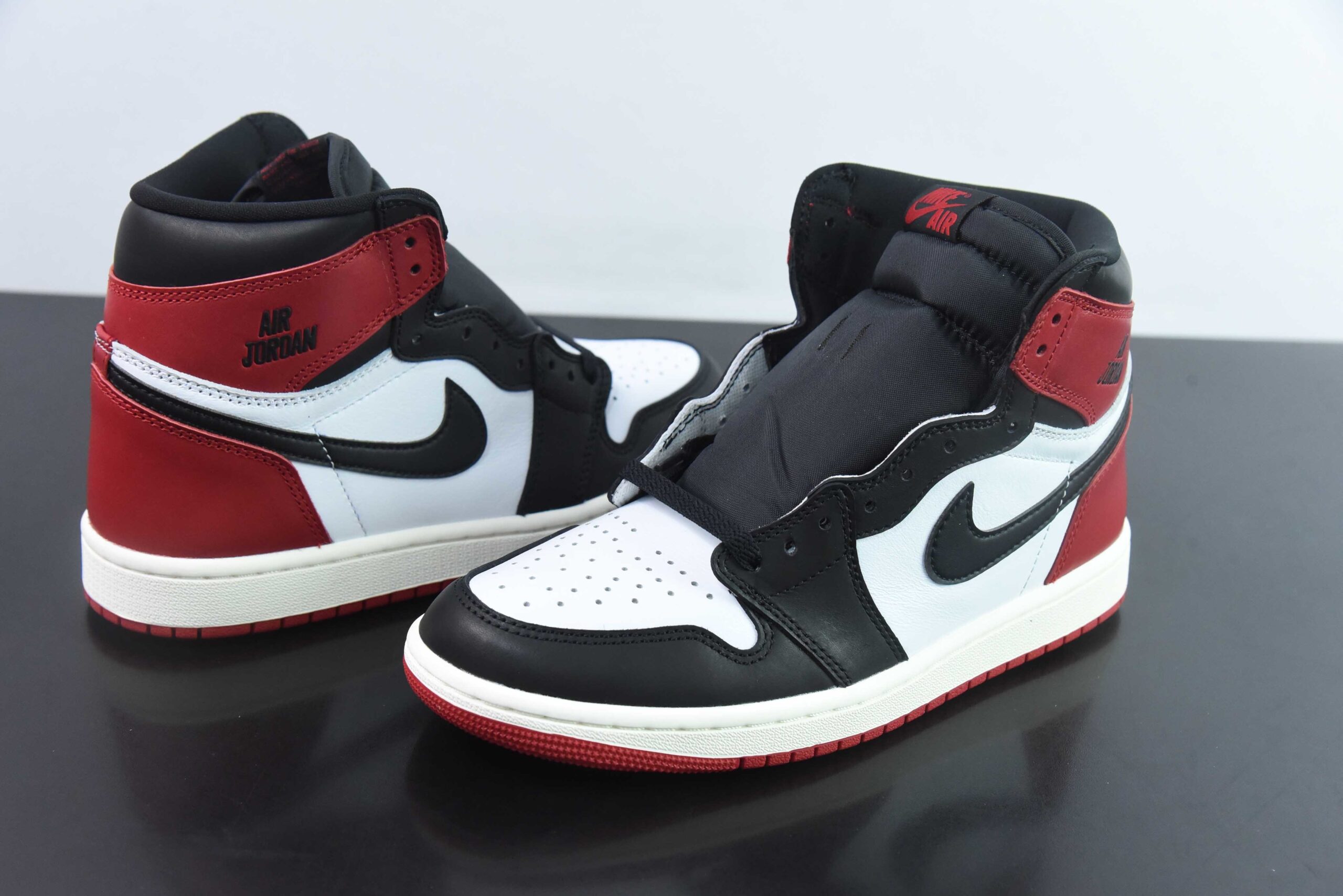 PHFP50567769 Nike Air Jordan 1 High OG Jordan 1 New Black DZ5485-106