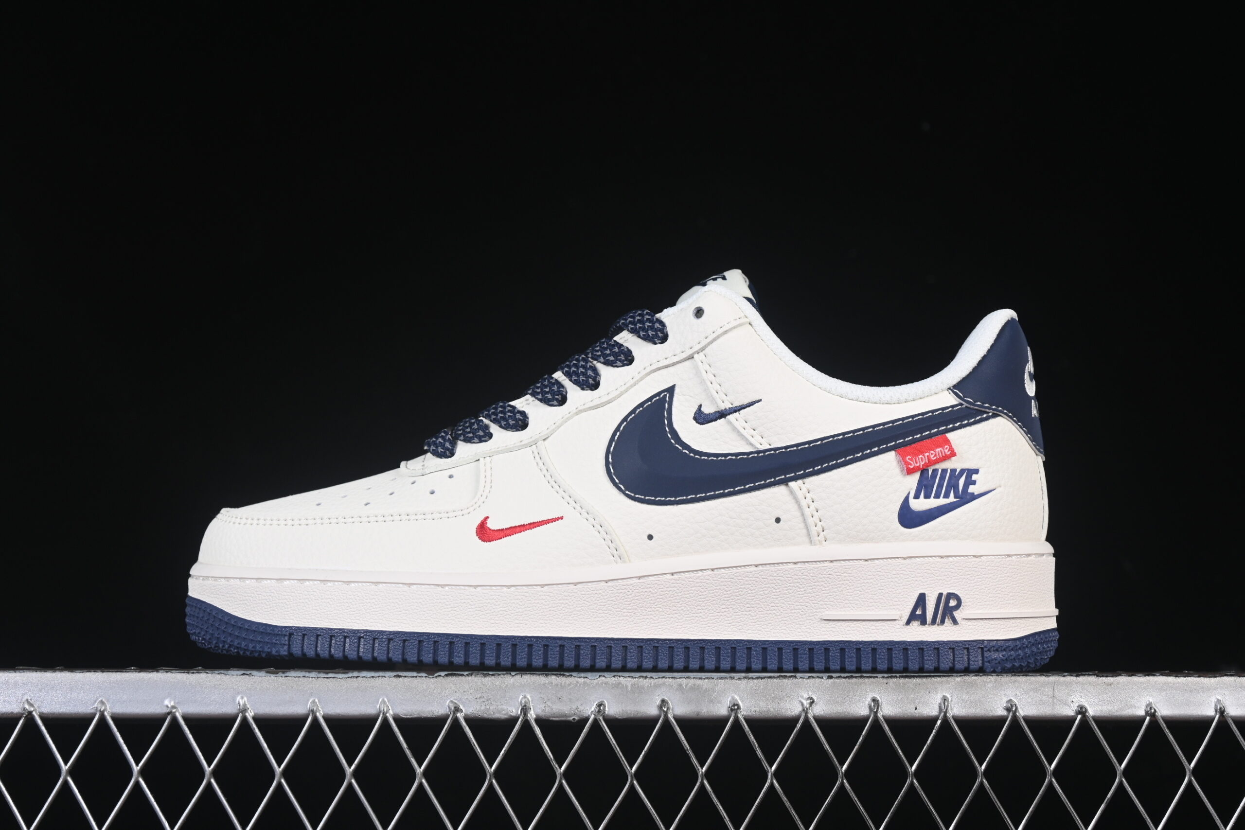 Nike Air Force 1'07 Low Supreme Collaboration Cream Blue Air Force 1 Low Top Casual Skate Shoes HH7518-071