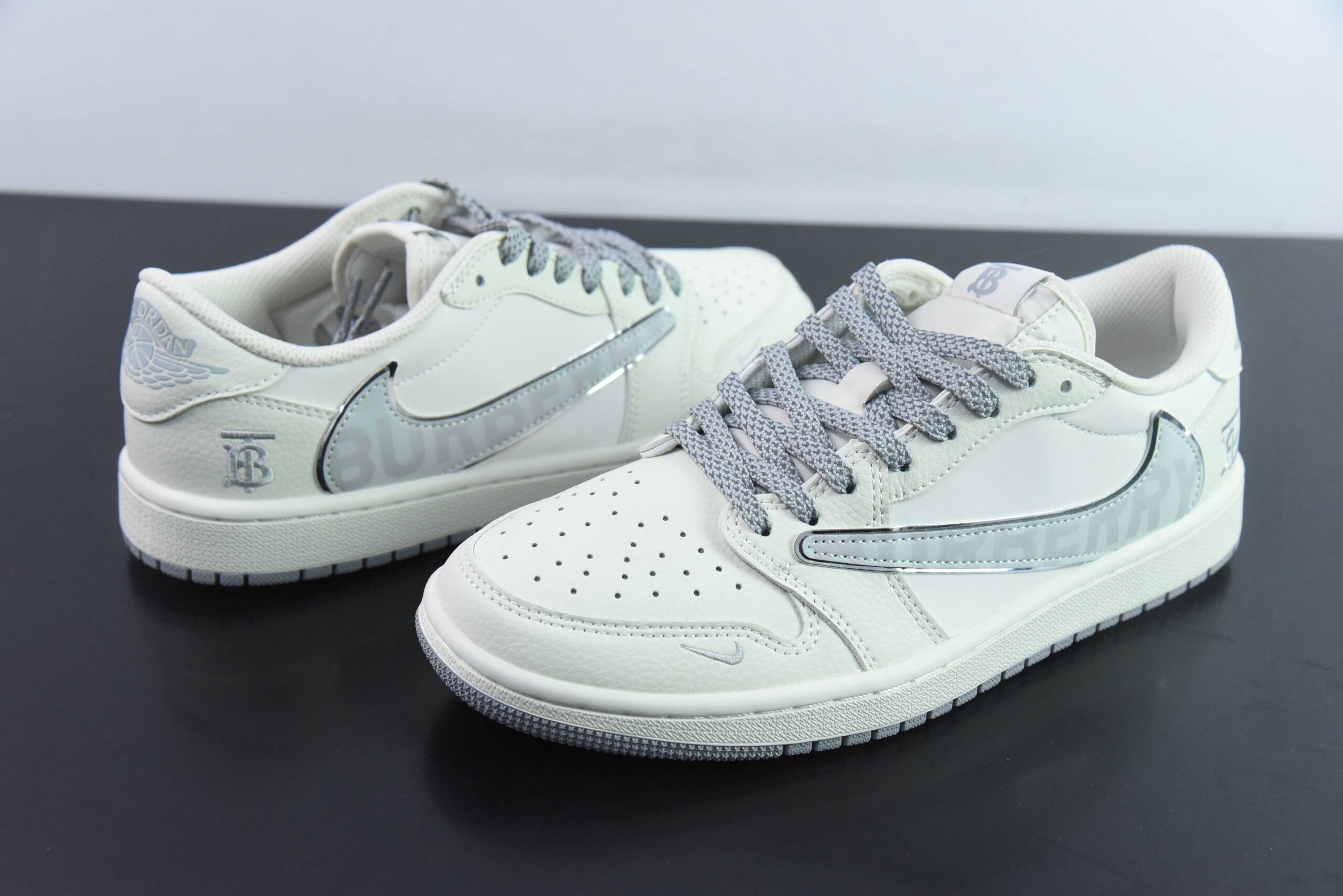 QFWR33925548 Travis Scott x FDxNike Air Jordan 1 OG SP Collaboration - Cream White Grey Low Top Culture Casual Skate Shoes DM7866-022