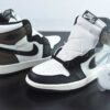 QLW67968533 Air Jordan 1 Retro High OG Black Reverse Swoosh 555088 105
