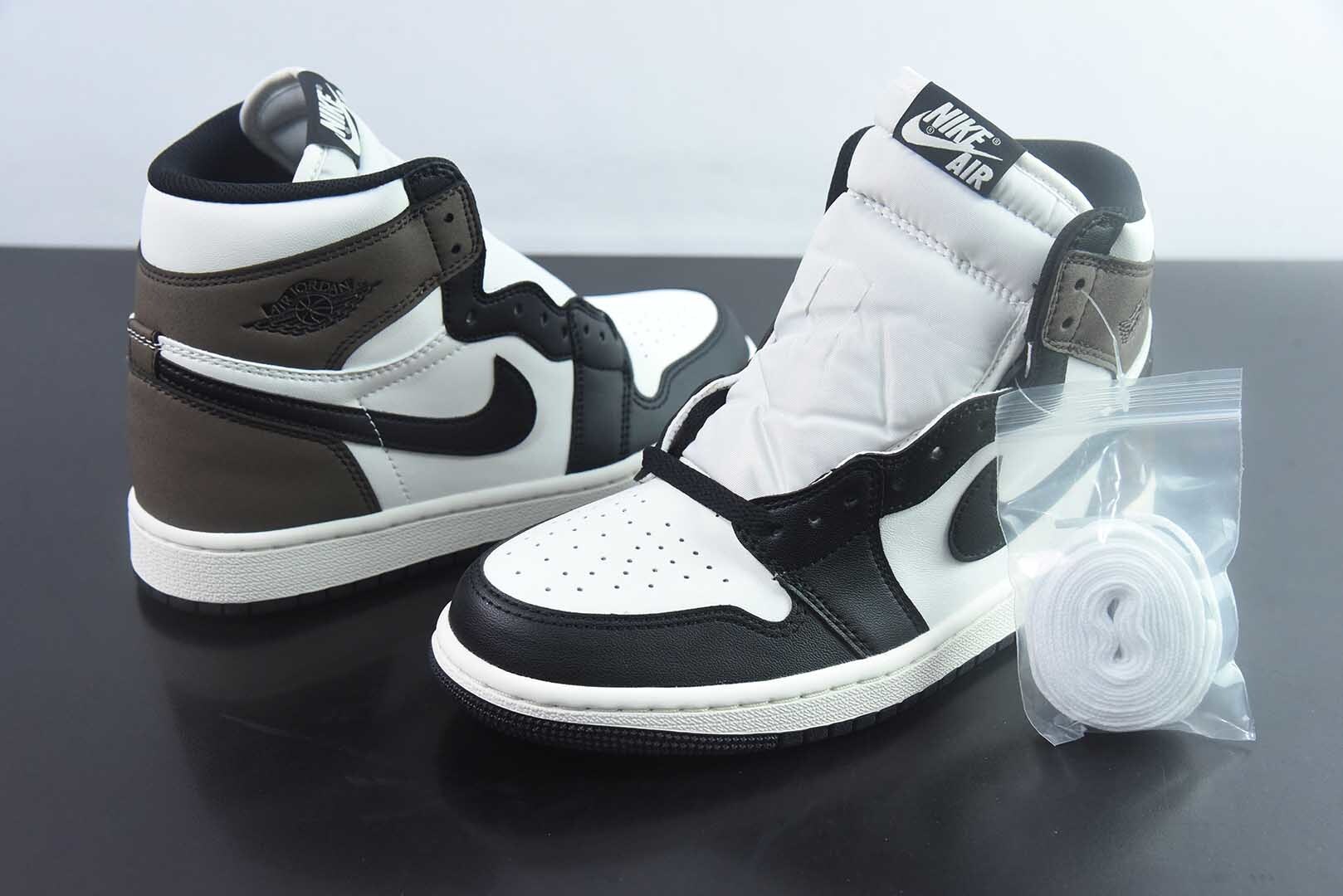 QLW67968533 Air Jordan 1 Retro High OG Black Reverse Swoosh 555088 105