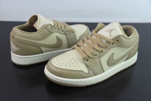 SAJR13648735 Nike Air Jordan 1 Low Top Air Jordan 1 Low Top Classic Retro Culture Casual Sports Basketball Shoes DC0774-203