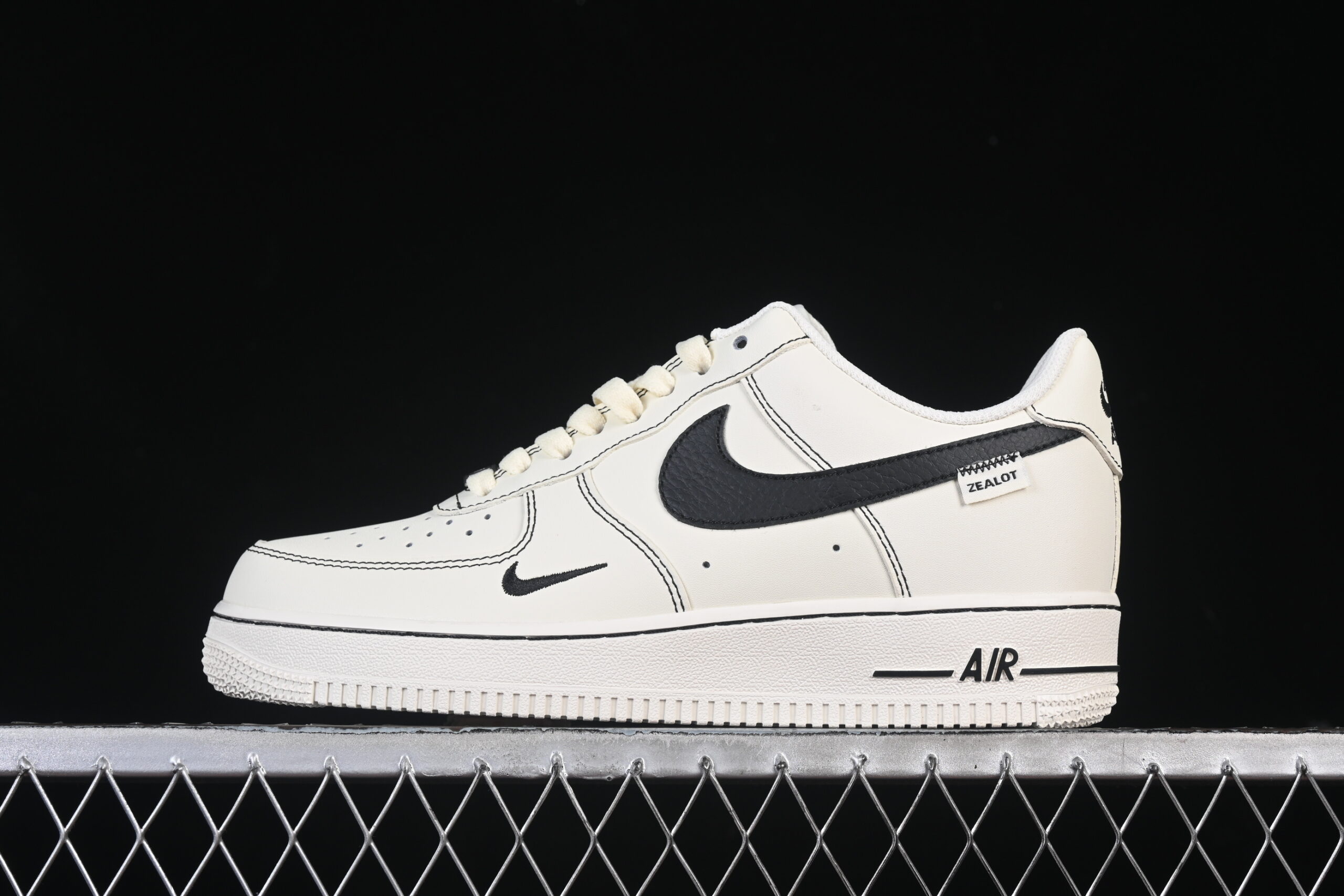 Nike Air Force 1'07 Low Black Air Force 1 Low Top Casual Skate Shoes Distressed ZH0316-093