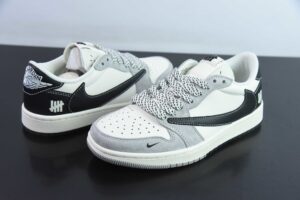 VXRE69330834 Travis Scott x Nike Air Jordan 1 Jordan 1 TS Collaboration Reverse Swoosh Low Top Culture Basketball Shoes QY0818-113