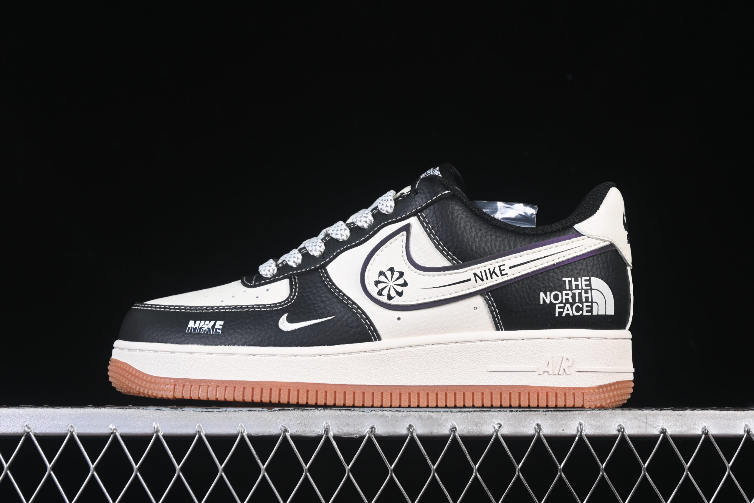 Nike Air Force 1'07 Low Collaboration Cream Black Air Force 1 Low Top Casual Skate Shoes SM6188-114