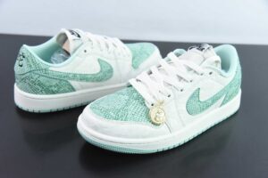 Custom WAJR25767834 Nike Air Jordan 1 Colorway Jordan 1 Collaboration - Low Top Retro Culture Skate Shoes HF3144-100