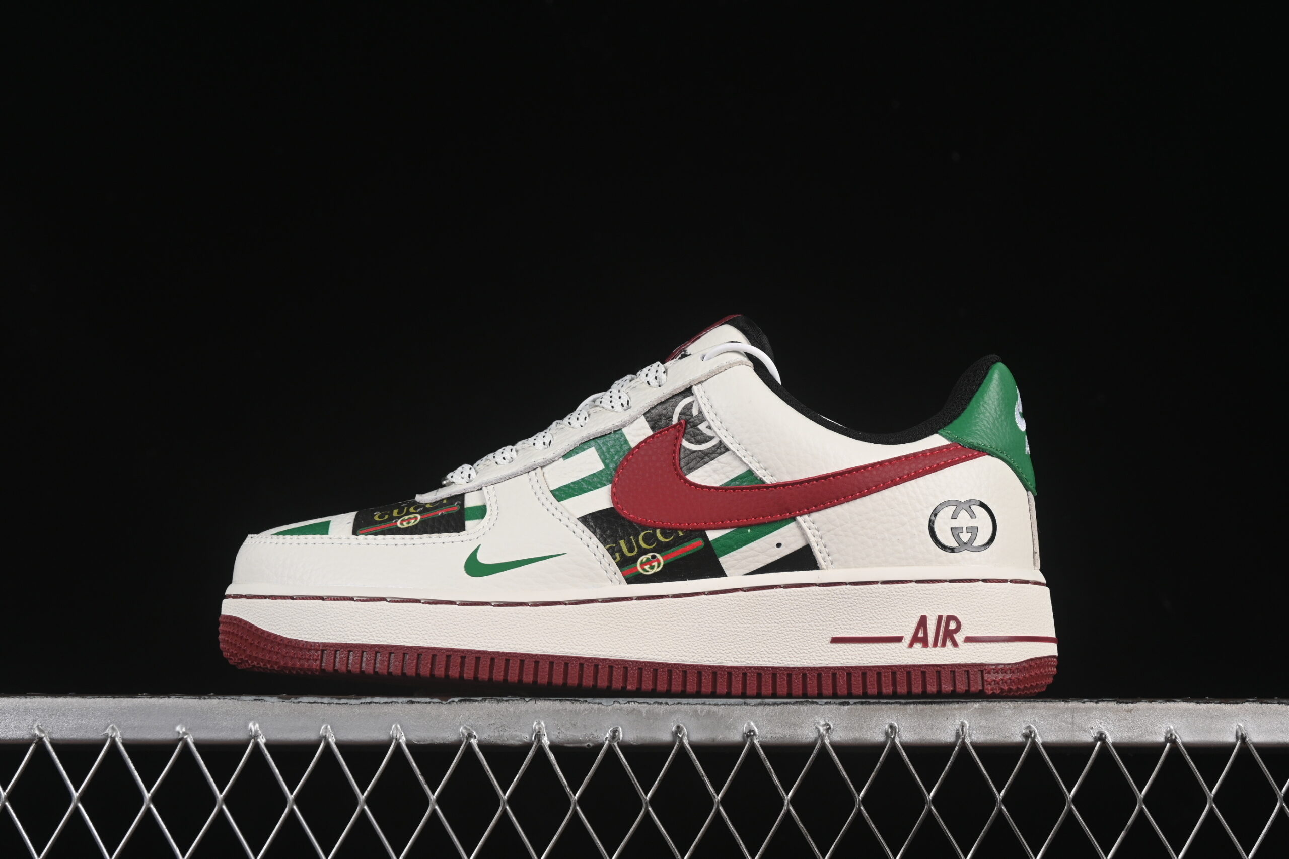 Nike Air Force 1'07 Low Collaboration White Red Green Air Force 1 Low Top Casual Skate Shoes LW9279-012