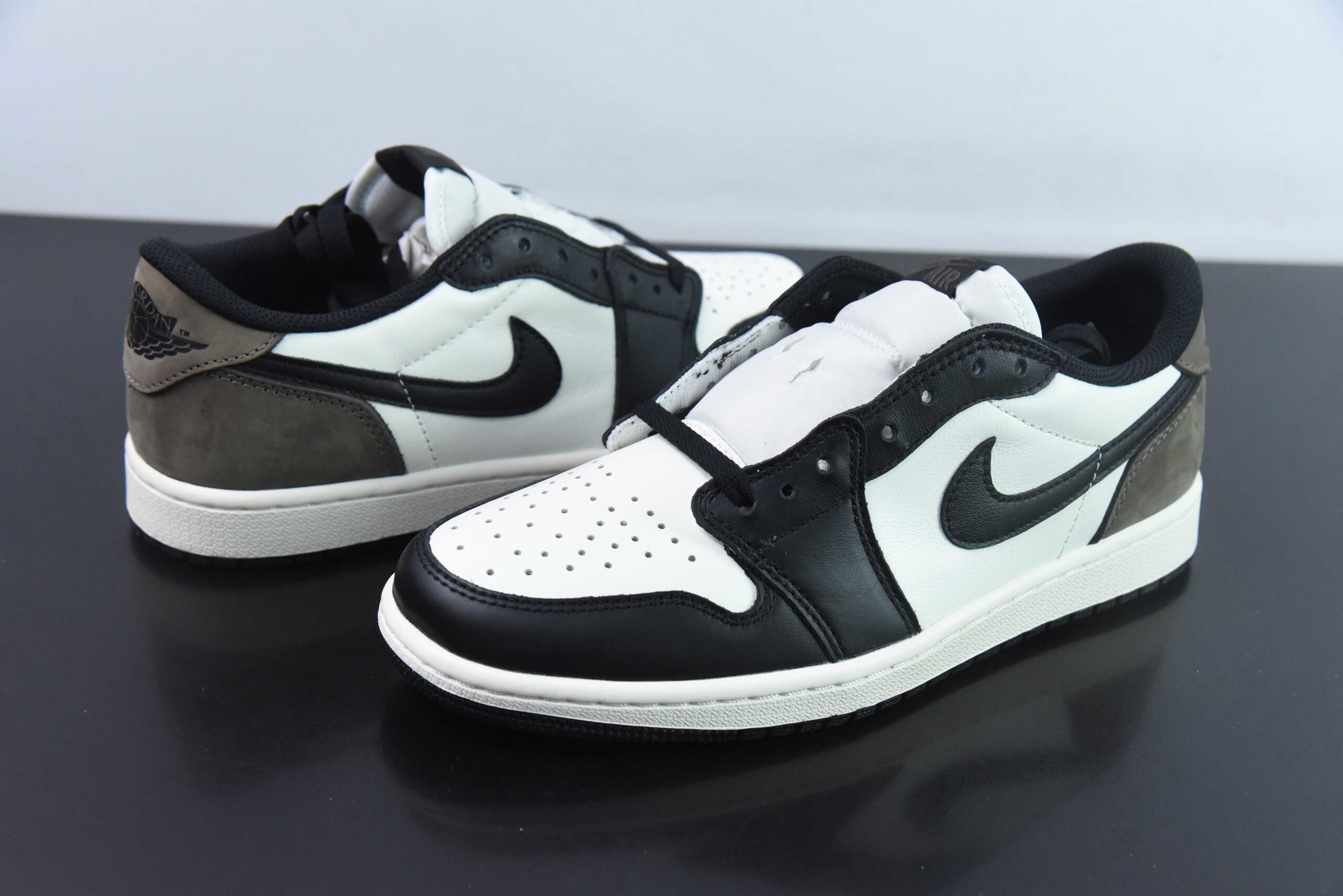 YFQ95932341 LW Nike Air Jordan 1 Retro OG Low Top Black Brown CZ0790-102