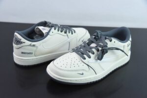 YFWU43697243 Fragment x Travis Scott x UNDEFEATED Air Jordan 1 Collaboration Reverse Swoosh DM7866 018