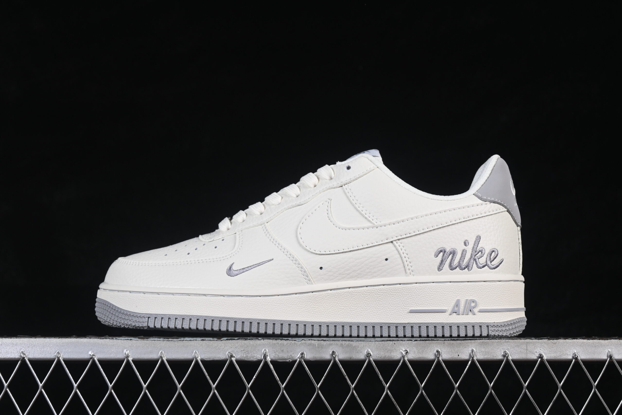 Nike Air Force 1'07 Low White Grey Air Force 1 Low Top Casual Skate Shoes NH0601-543