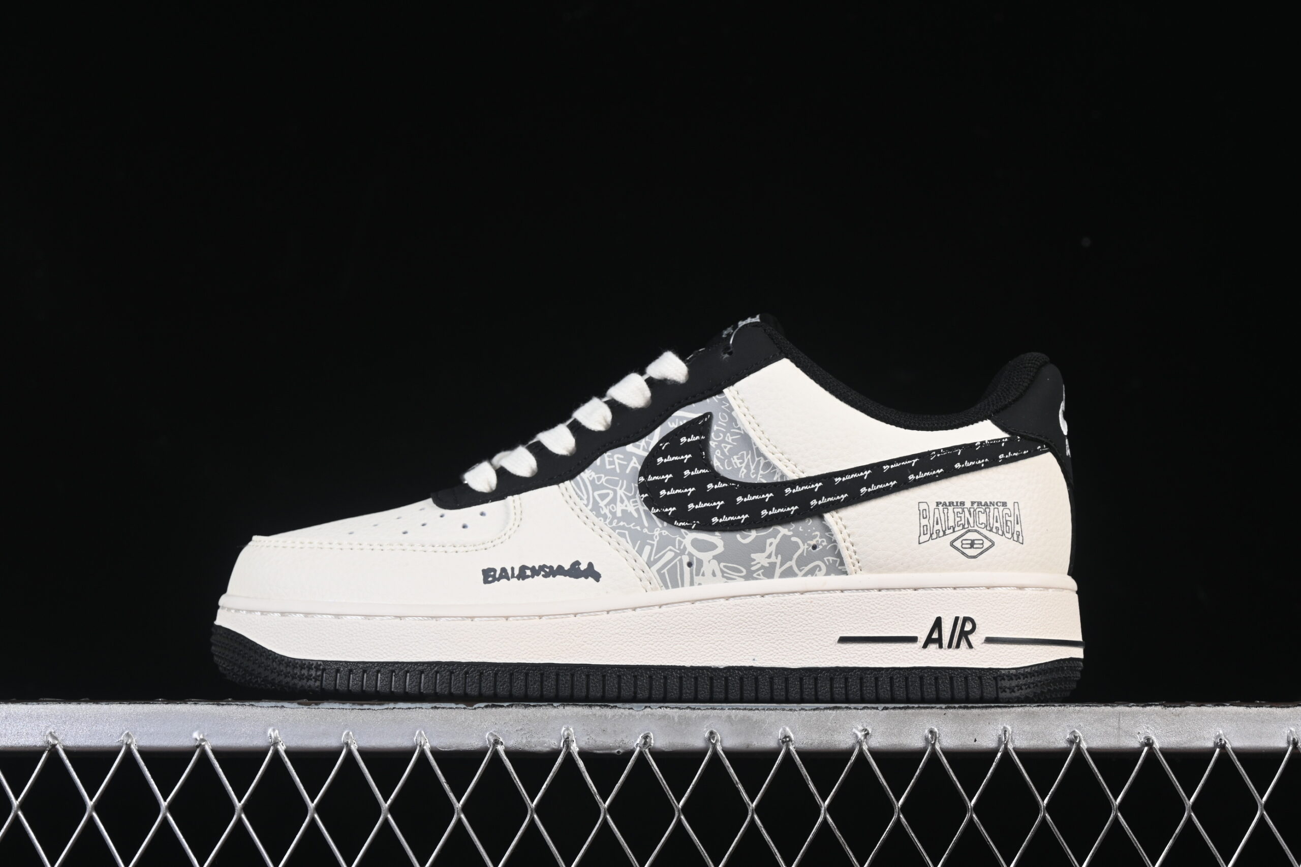 Nike Air Force 1'07 Low Collaboration Cream White Black Air Force 1 Low Top Casual Skate Shoes XD2588-611