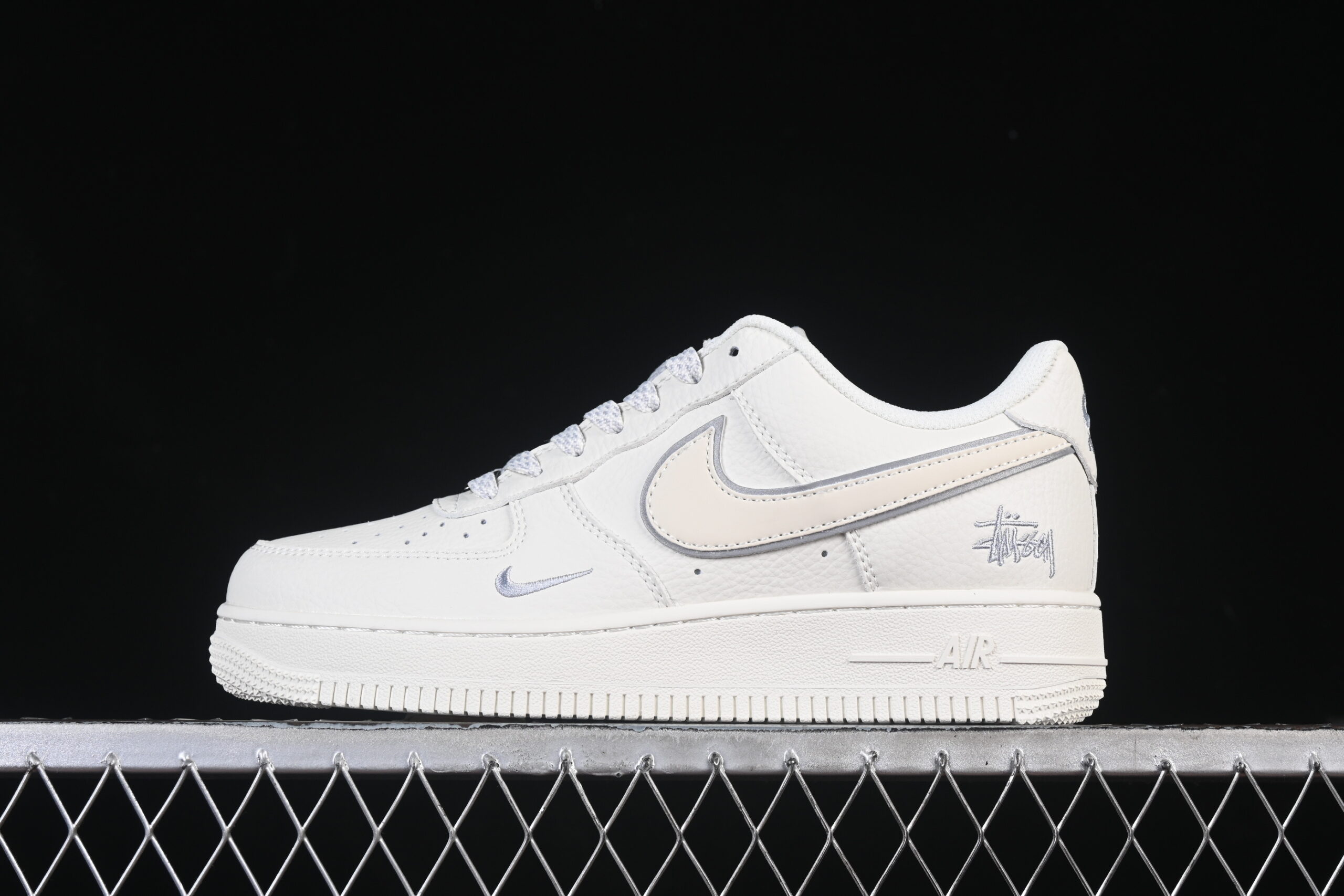 Nike Air Force 1'07 Low Collaboration Cream Air Force 1 Low Top Casual Skate Shoes CS5288-034