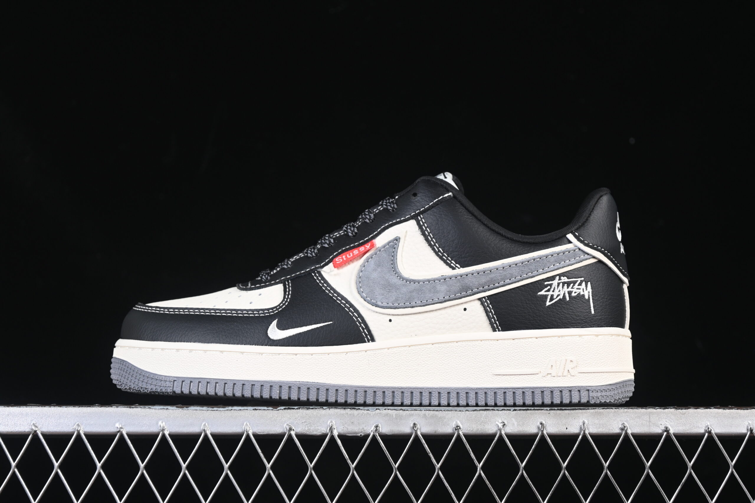 Nike Air Force 1'07 Low Collaboration Cream Grey Black Air Force 1 Low Top Casual Skate Shoes DF0188-102