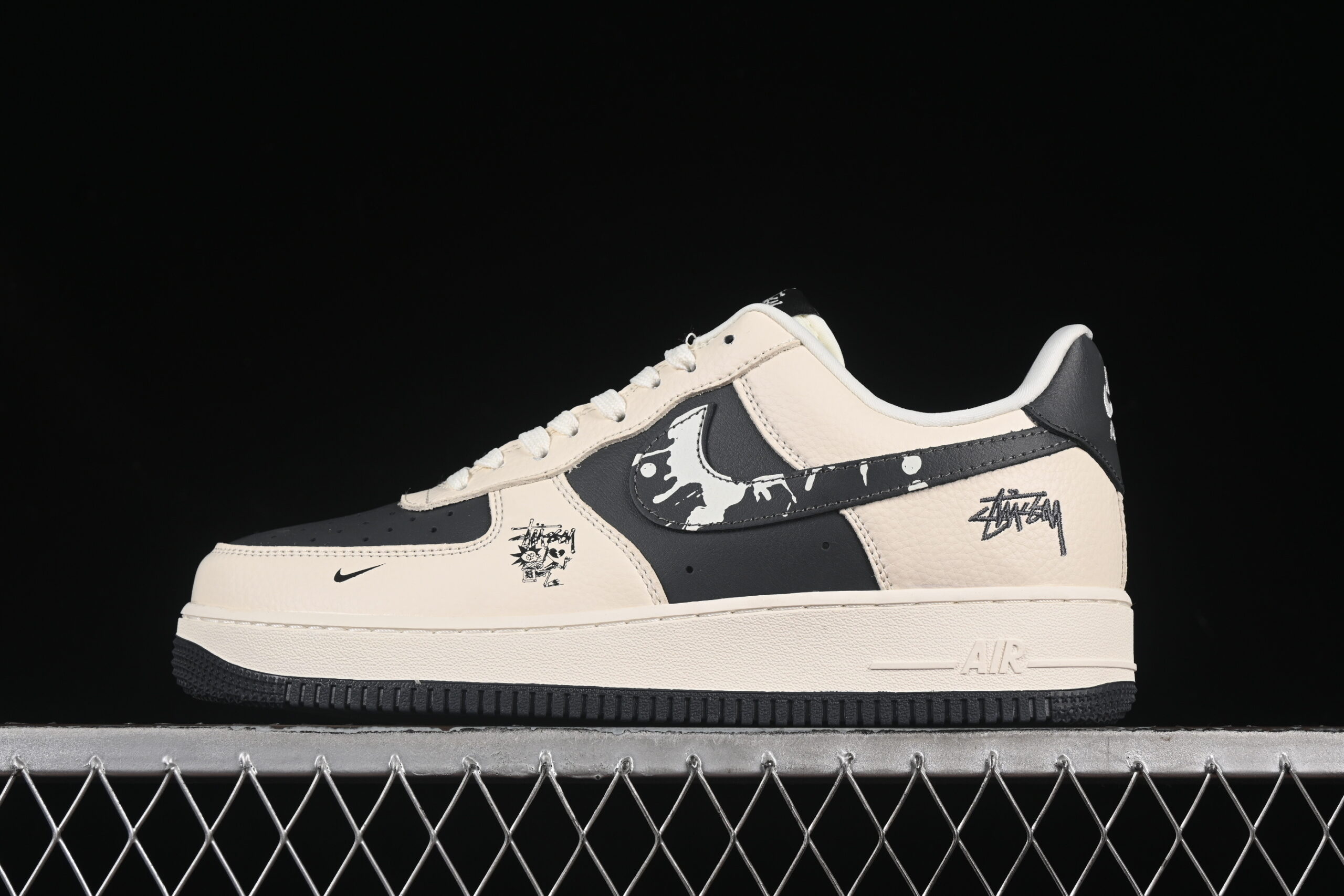 Nike Air Force 1'07 Low Collaboration Cream Black Air Force 1 Low Top Casual Skate Shoes DF0188-042