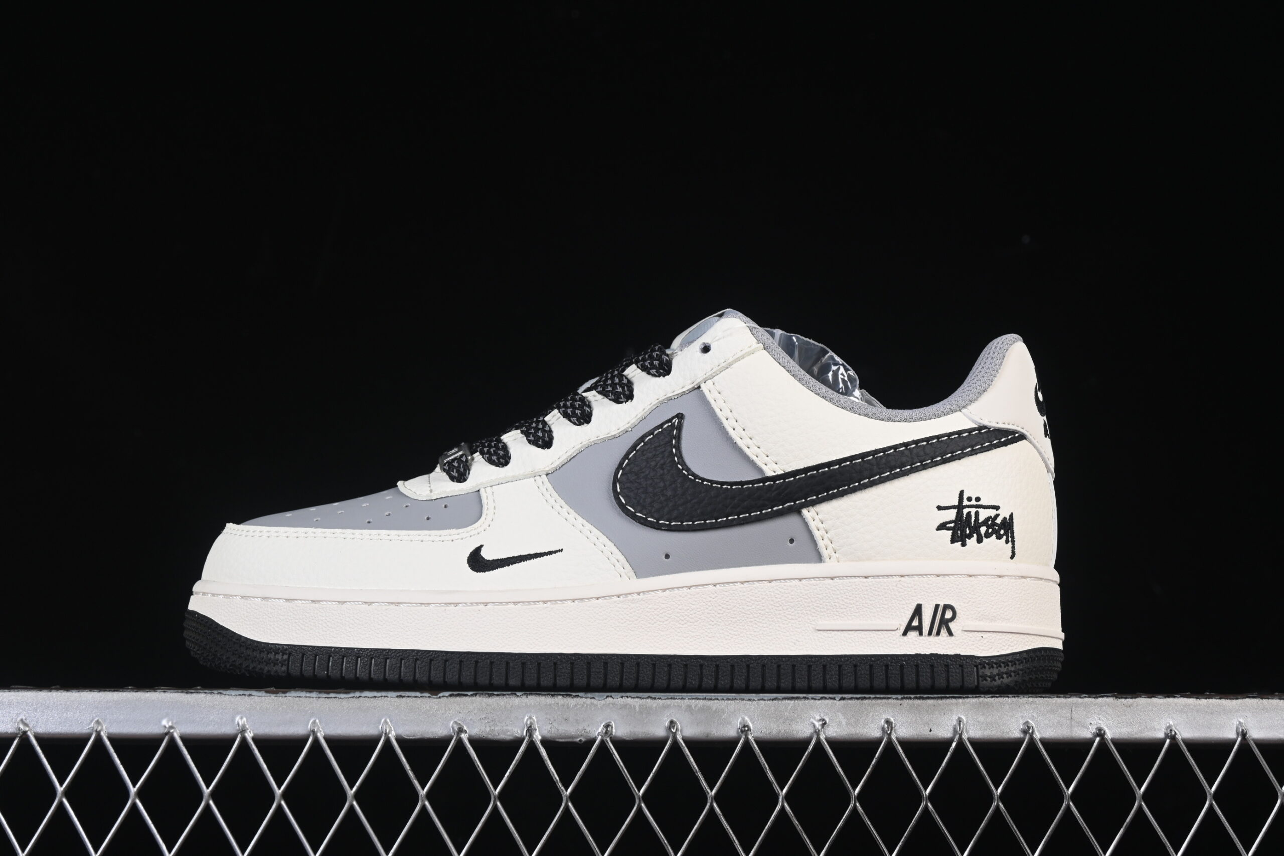 Nike Air Force 1'07 Low Collaboration Cream Black Grey Air Force 1 Low Top Casual Skate Shoes JS8028-017