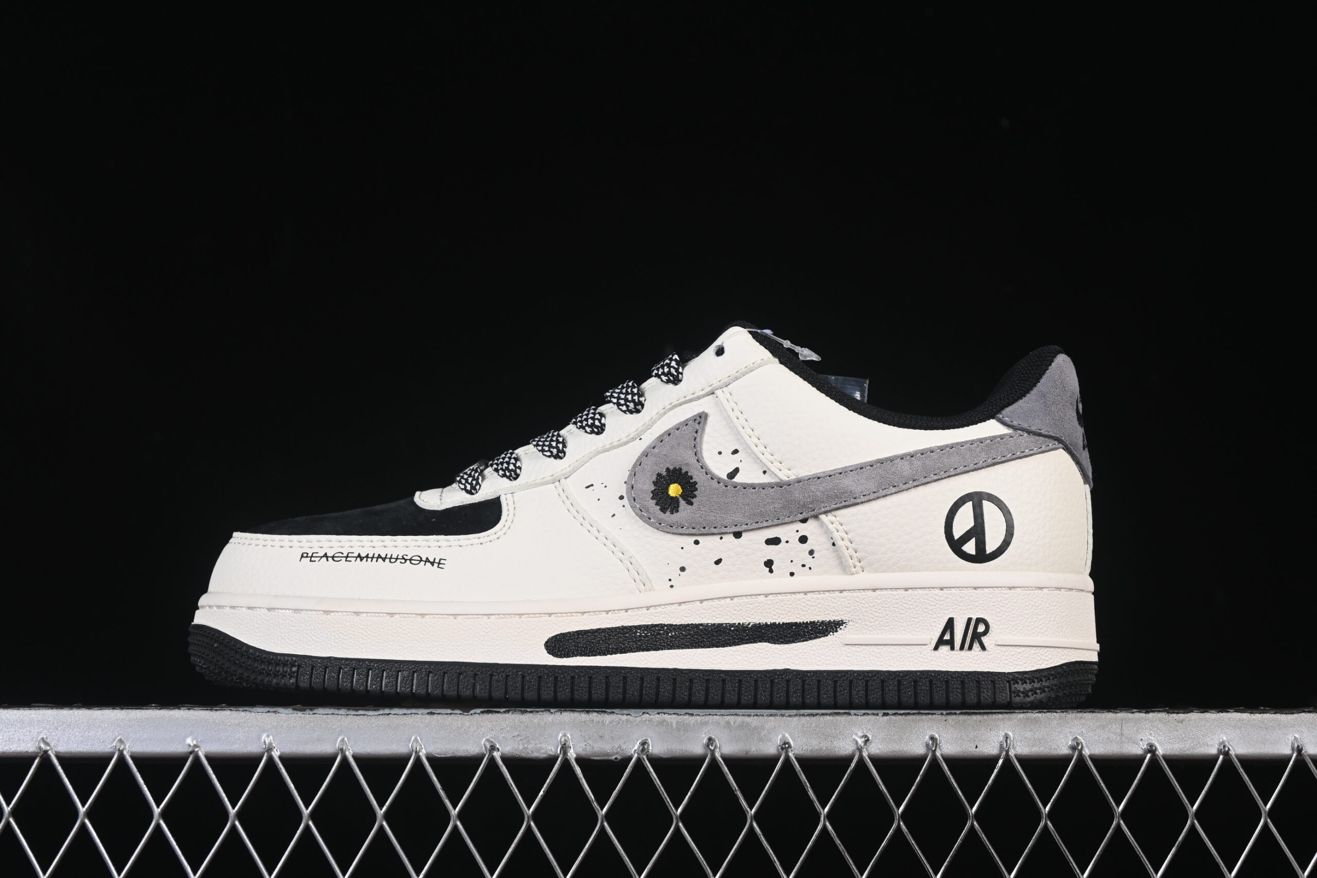 Nike Air Force 1'07 Low Collaboration Cream Black Grey Air Force 1 Low Top Casual Skate Shoes QW5606-265