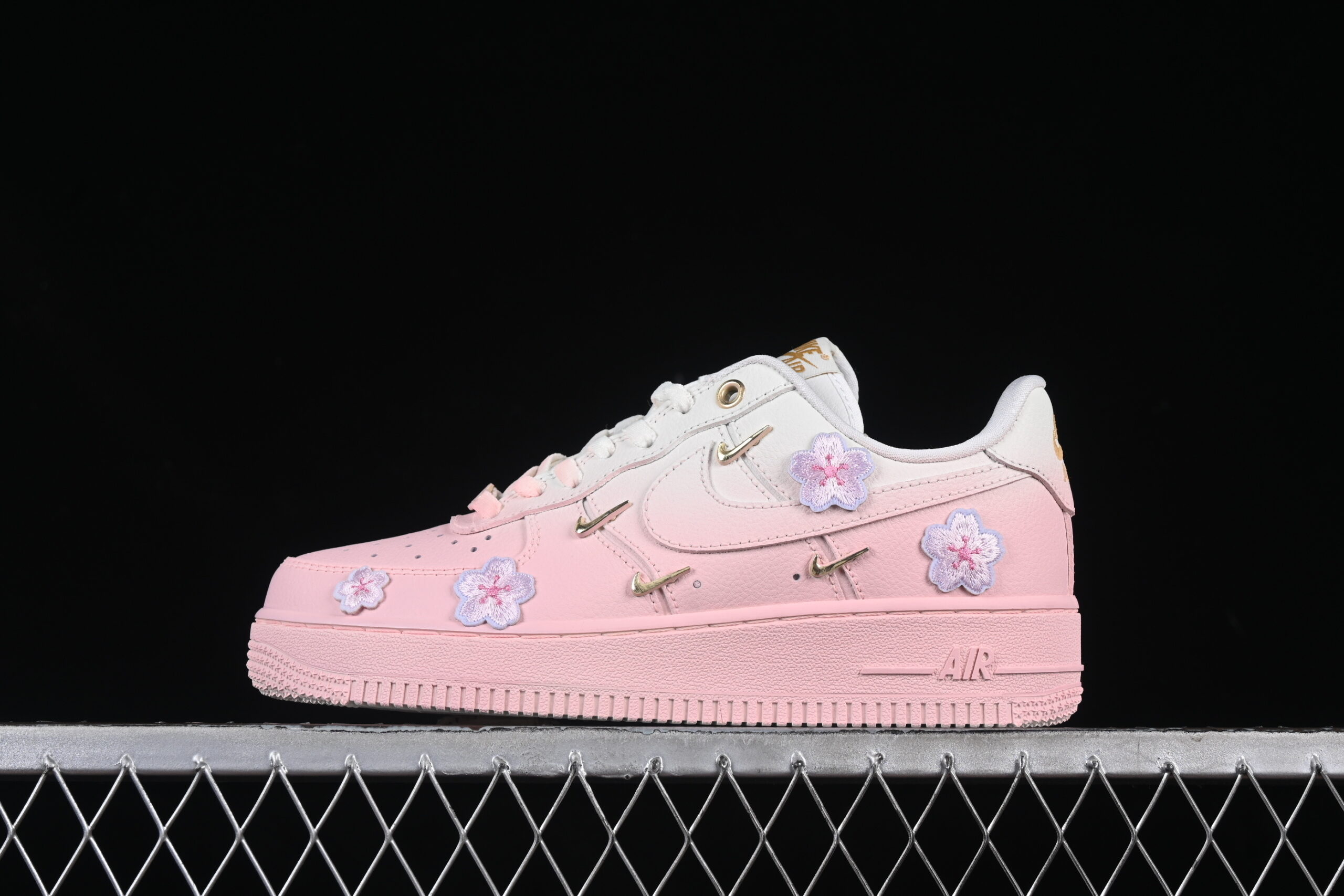 Nike Air Force 1'07 Low Air Force 1 Low Top Casual Skate Shoes Sakura FC3654-121