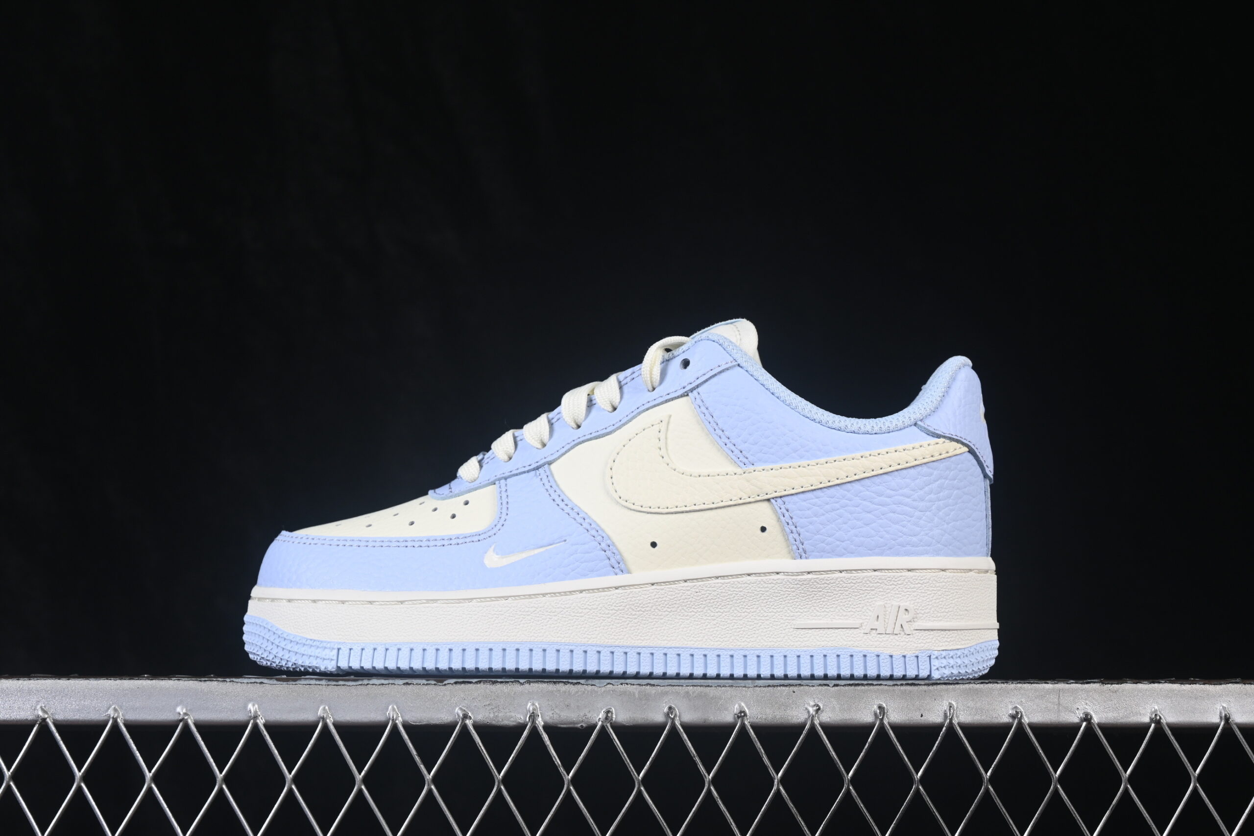 Nike Air Force 1'07 Low Air Force 1 Low Top Casual Skate Shoes IV3222-400