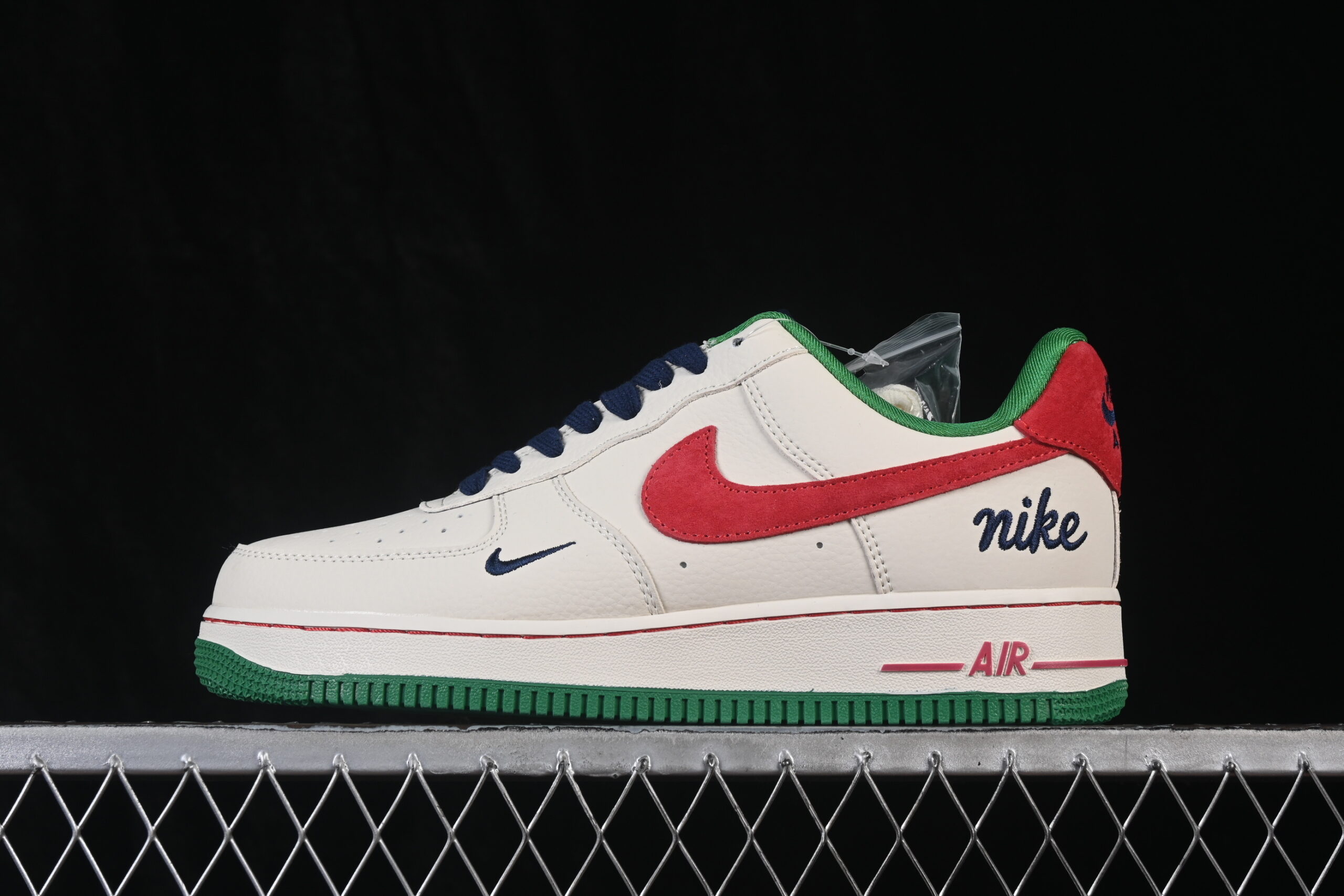 Nike Air Force 1'07 Low Cream Red Green Air Force 1 Low Top Casual Skate Shoes FV3694-108