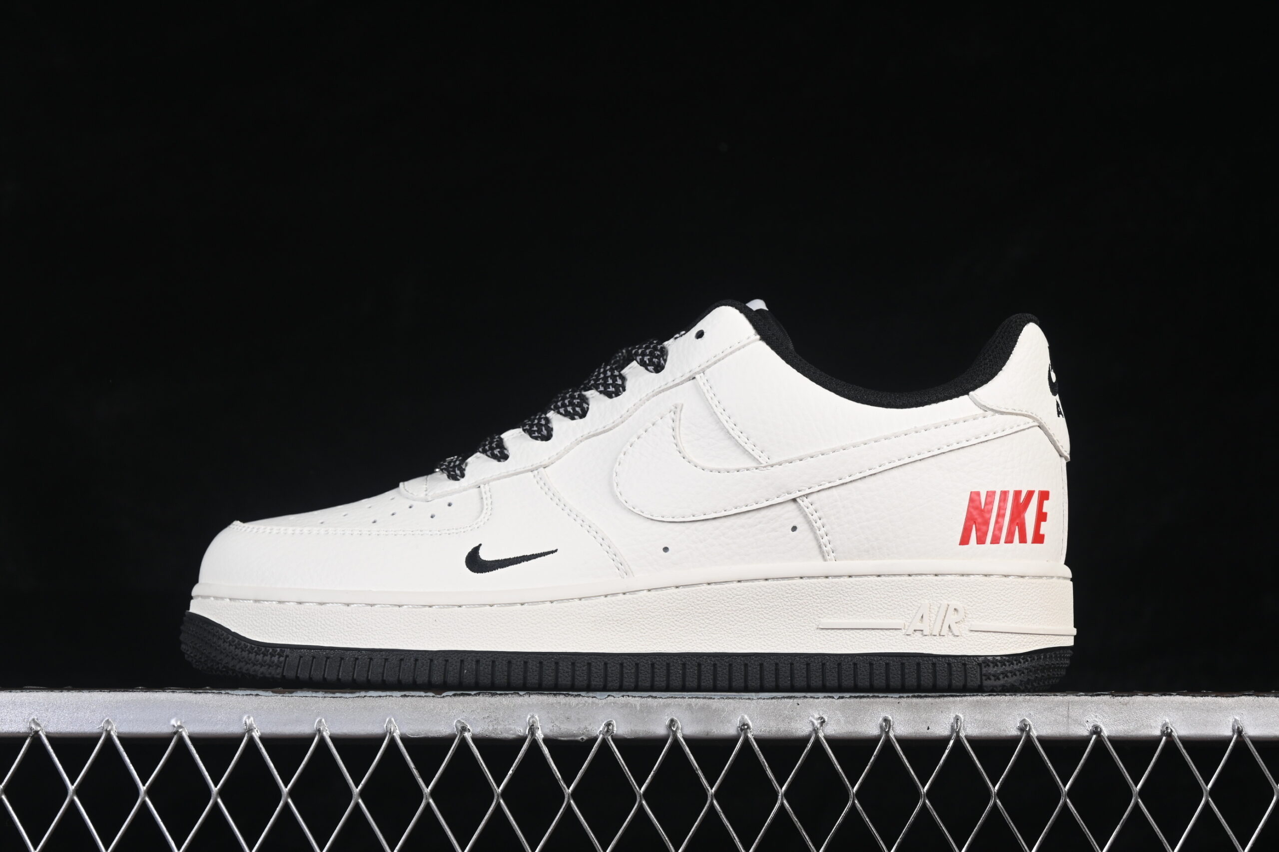 Nike Air Force 1'07 Low Cream Black Red Air Force 1 Low Top Casual Skate Shoes MM3399-813