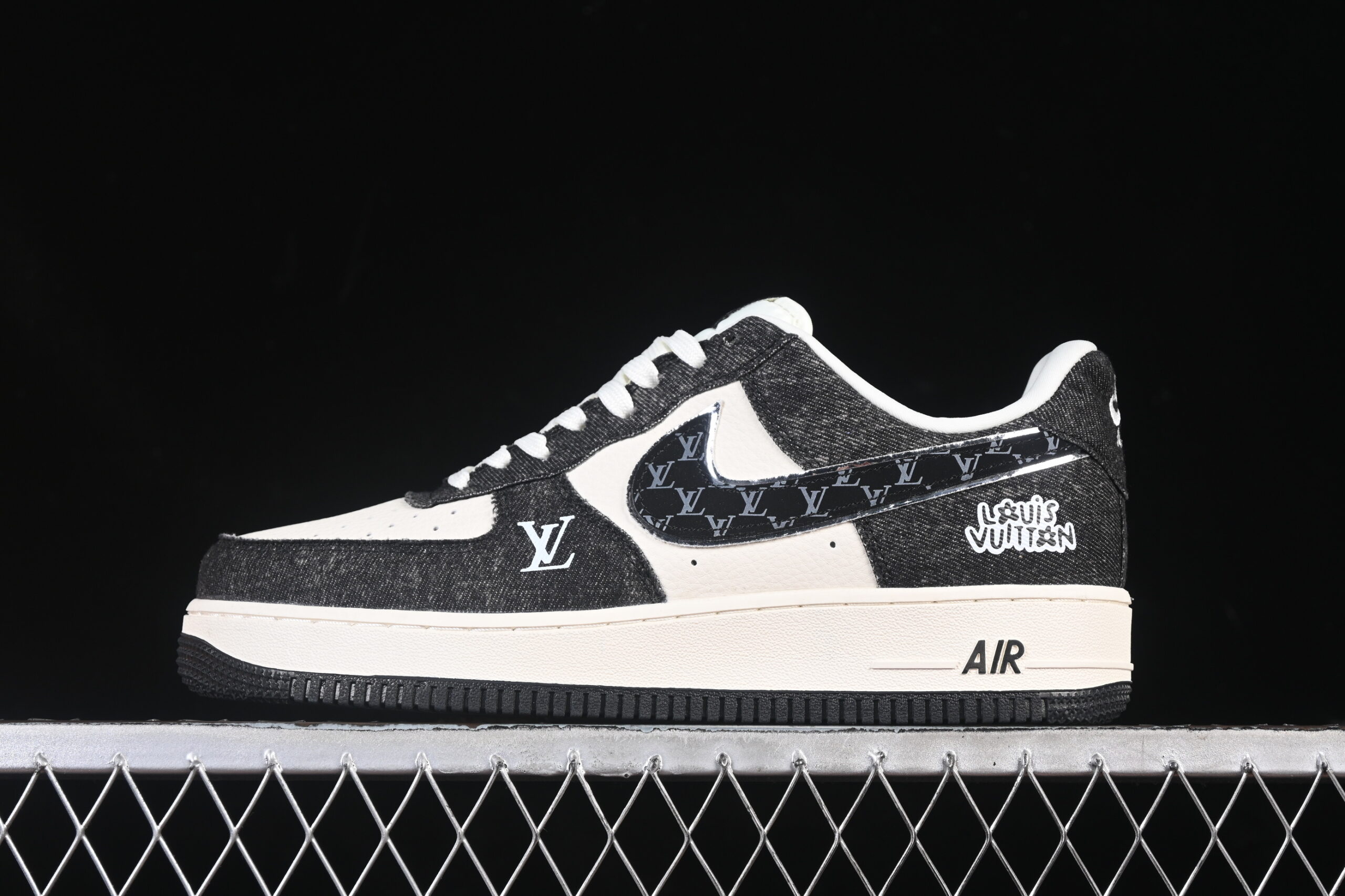 Nike Air Force 1'07 Low Collaboration Black Air Force 1 Low Top Casual Skate Shoes DX1888-097