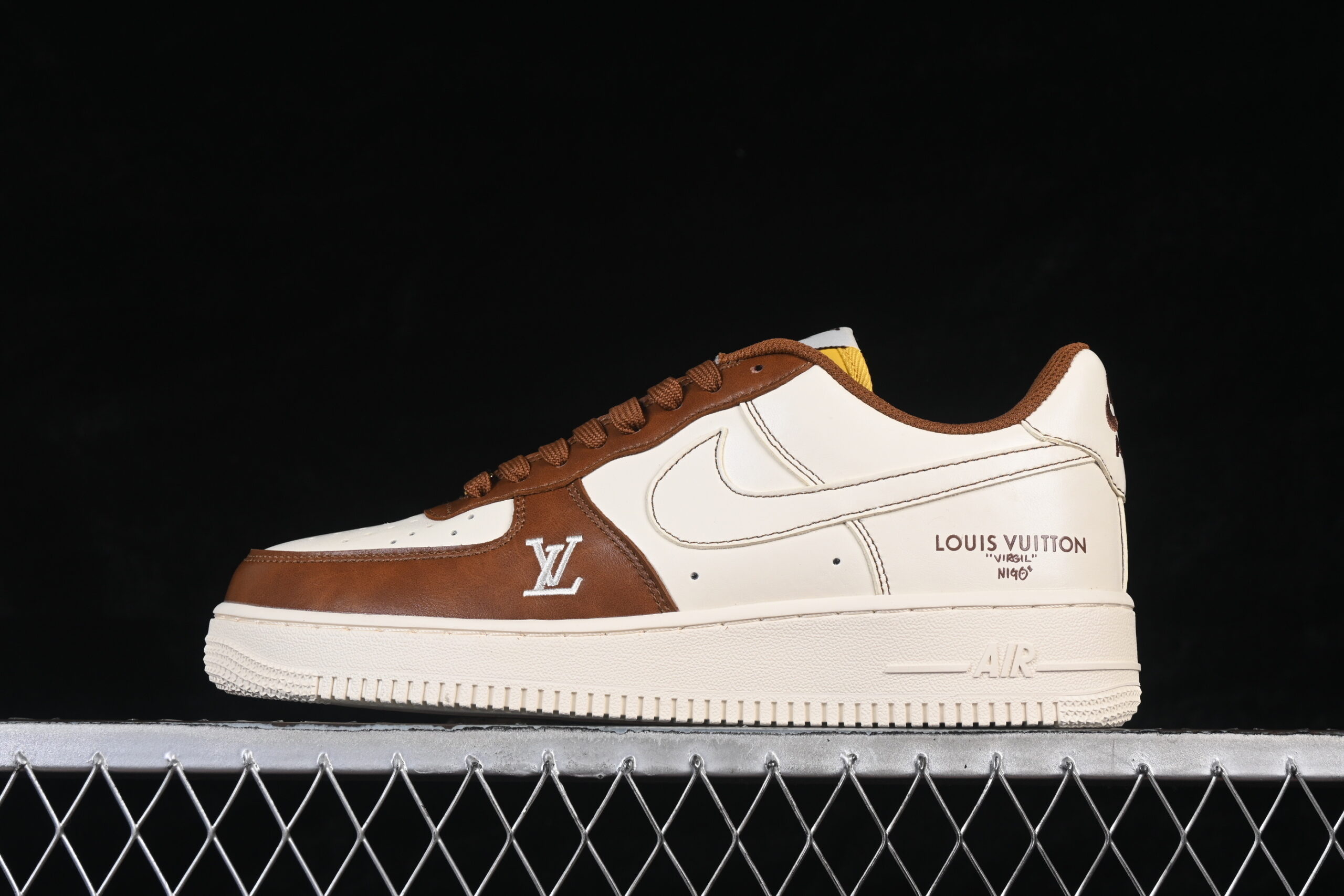 Nike Air Force 1'07 Low Collaboration White Brown Air Force 1 Low Top Casual Skate Shoes IH1817-800
