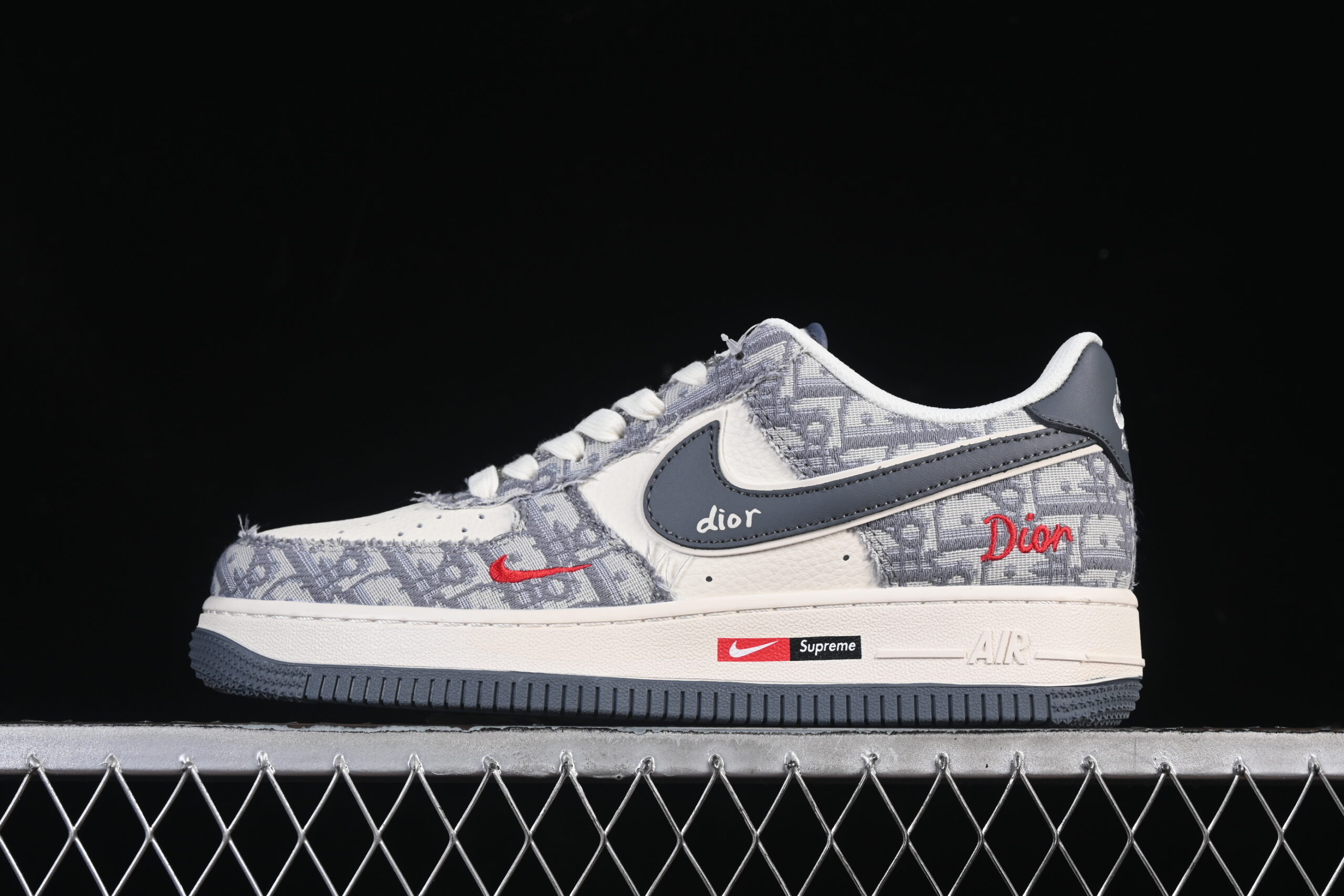Nike Air Force 1'07 Low Collaboration Cream Grey Red Air Force 1 Low Top Casual Skate Shoes MZ9588-807