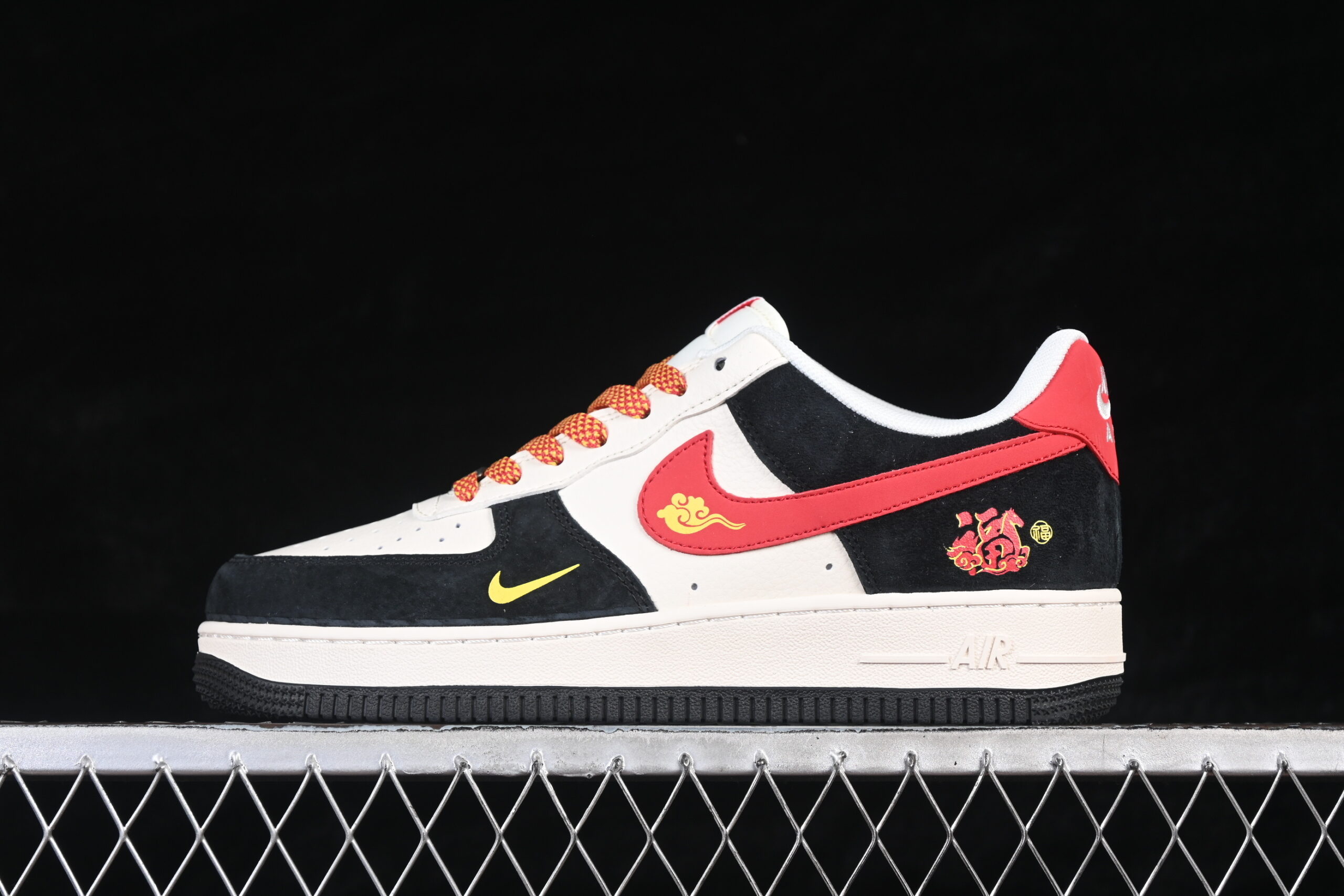 Nike Air Force 1'07 Low Limited Red Black Air Force 1 Low Top Casual Skate Shoes Year of the Horse MZ9588-835