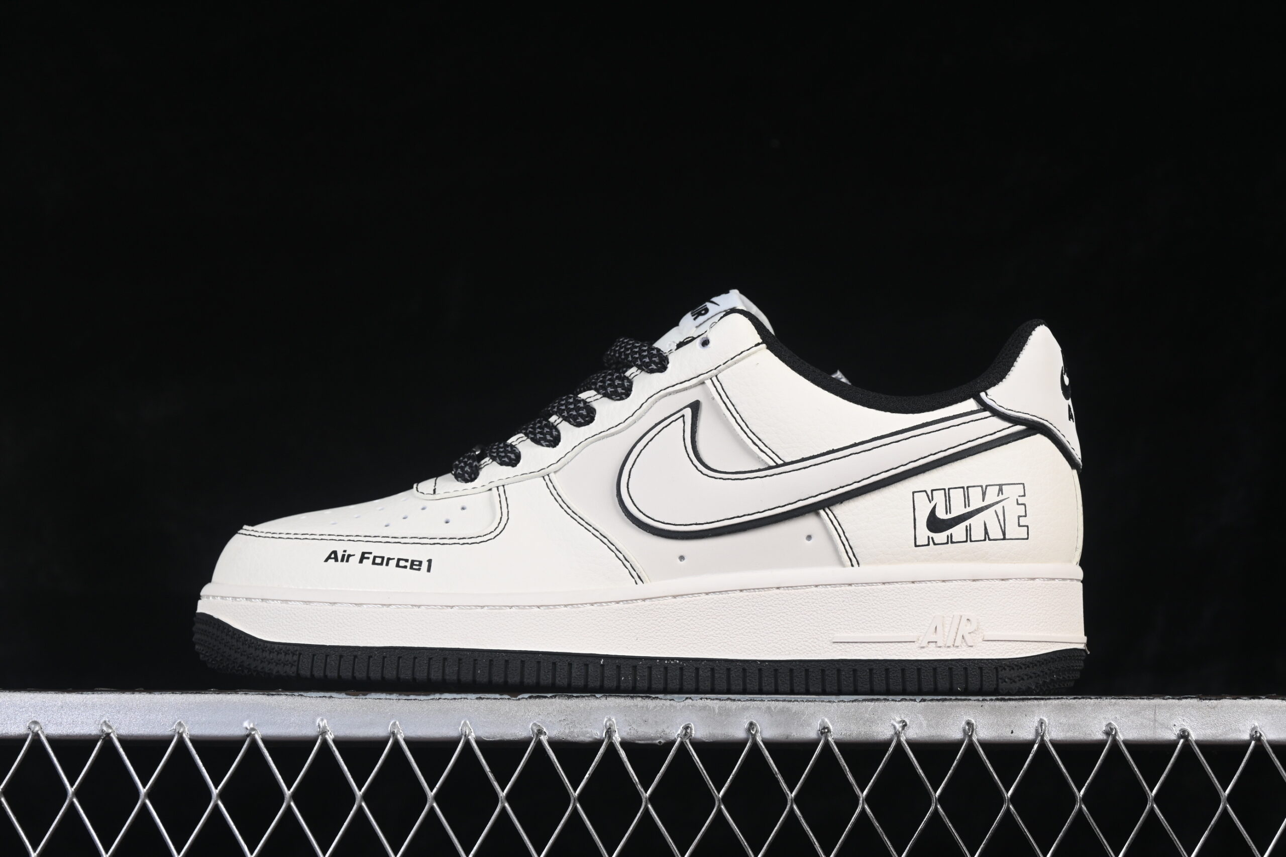 Nike Air Force 1'07 Low Black Air Force 1 Low Top Casual Skate Shoes JP8028-060