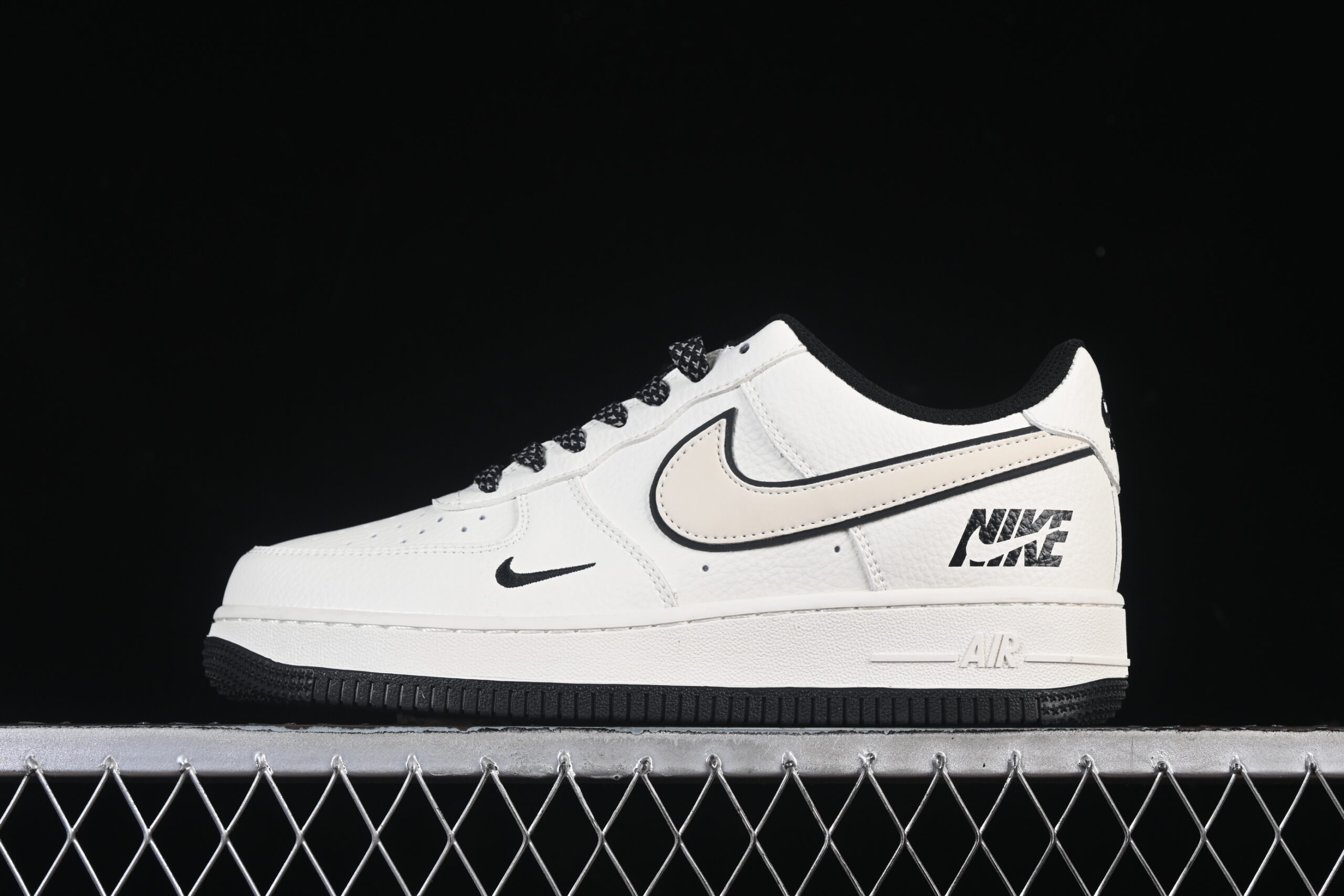 Nike Air Force 1'07 Low Black Air Force 1 Low Top Casual Skate Shoes CS5288-047